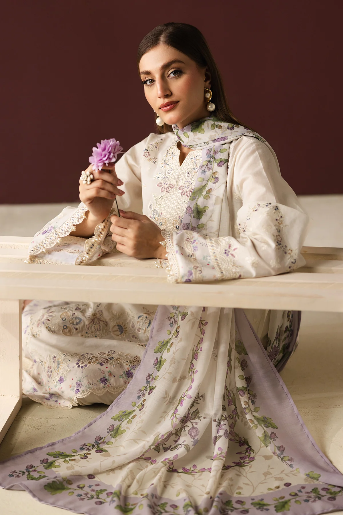 EMBROIDERED JACQUARD LAWN SF-4433 - Image 4