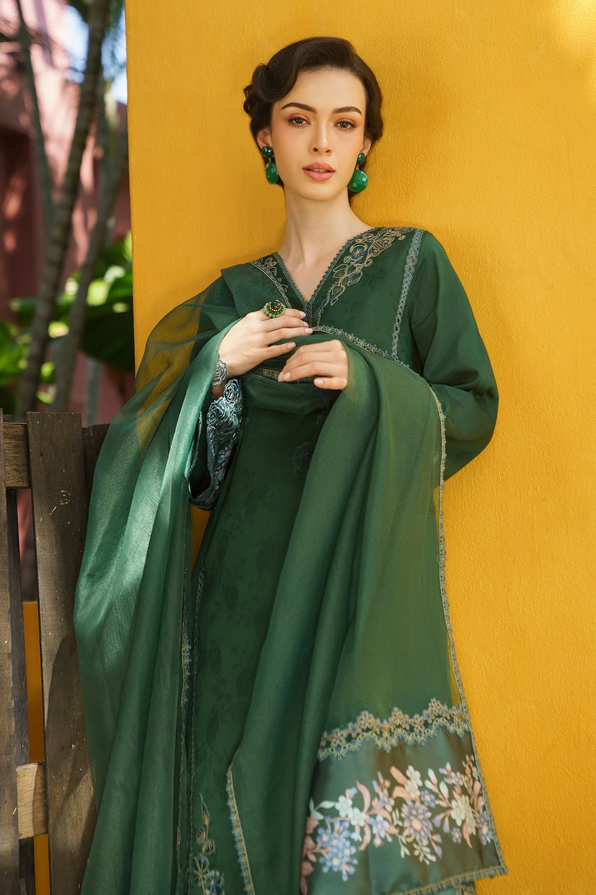 EMBROIDERED JACQUARD LAWN SF-572 - Image 5