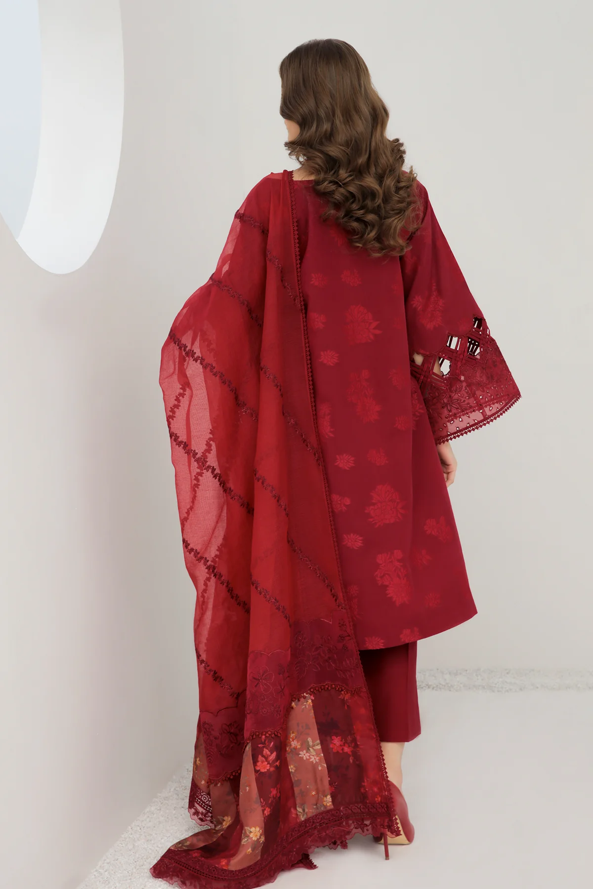 EMBROIDERED JACQUARD LAWN UF-300 - Image 2