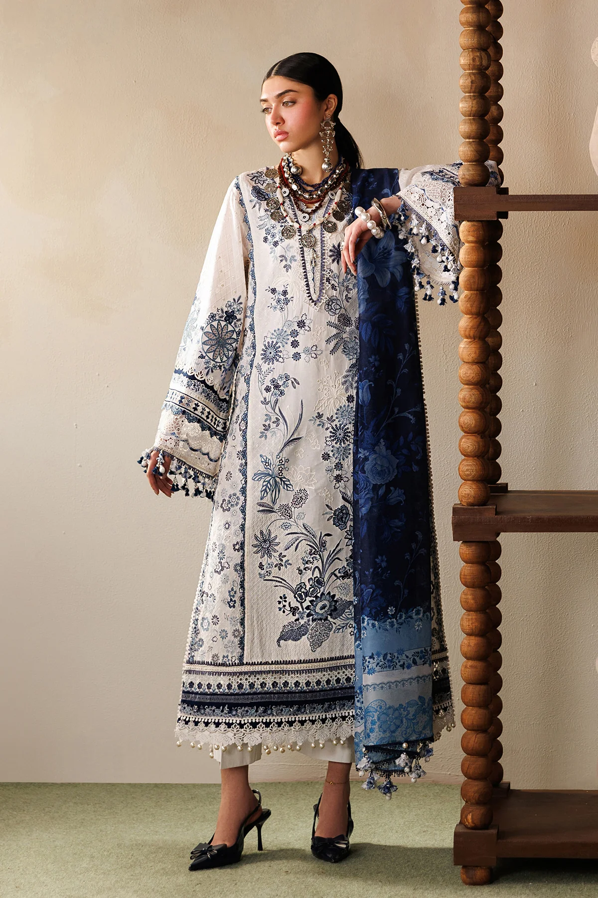EMBROIDERED LAWN EL26-D06 UNSTITCHED - Image 11