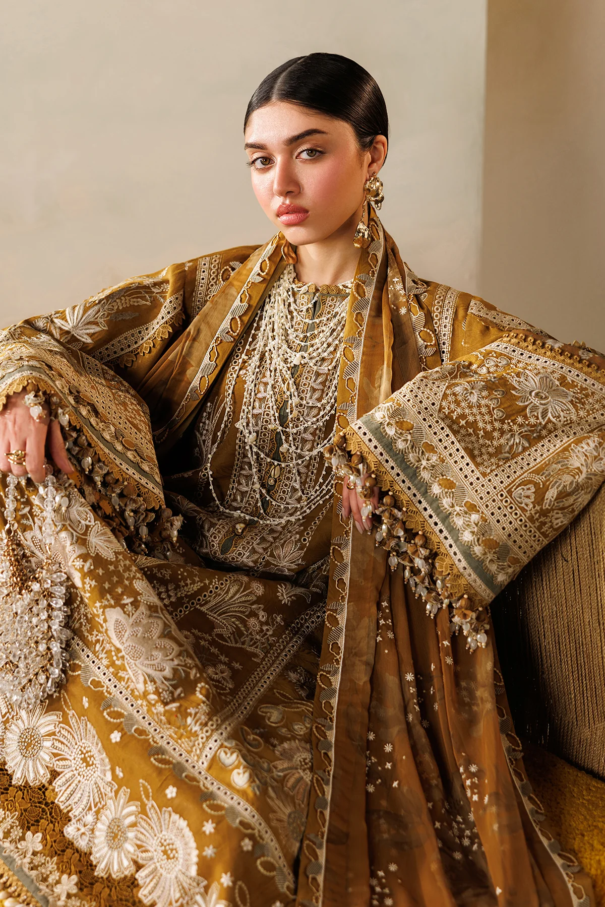 EMBROIDERED LAWN EL26-D07 UNSTITCHED - Image 9
