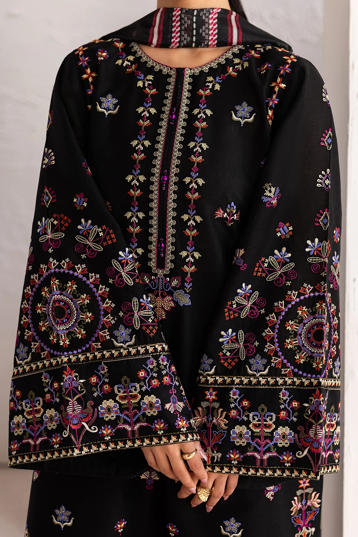 EMBROIDERED LAWN PR-1324 - Image 4