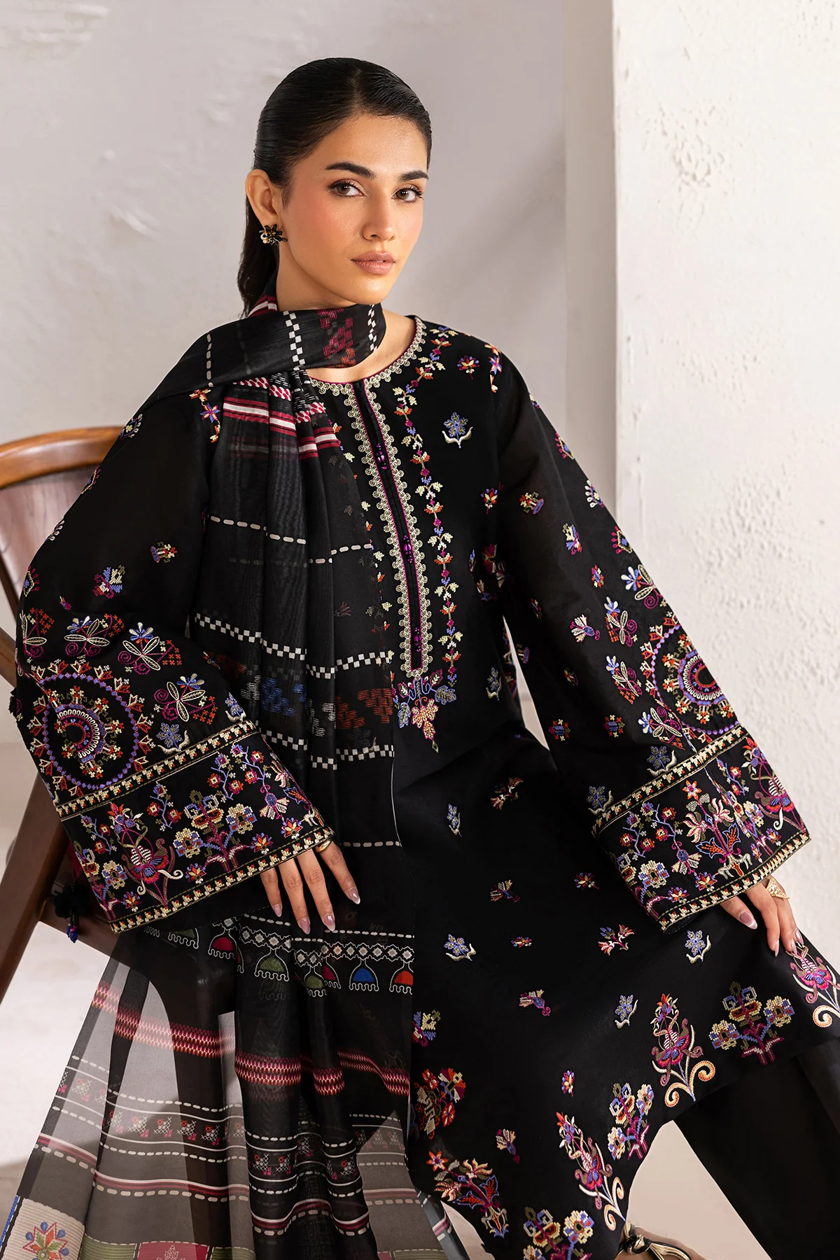 EMBROIDERED LAWN PR-1324 - Image 5