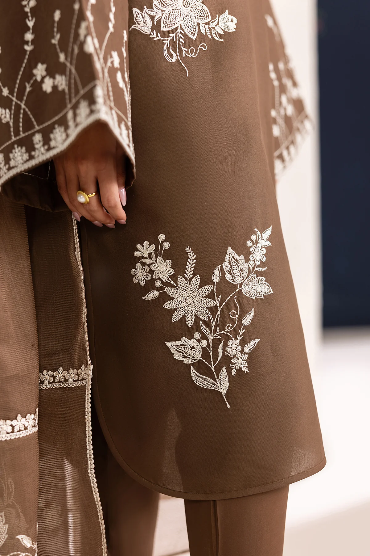 EMBROIDERED LAWN PR-1329 - Image 4