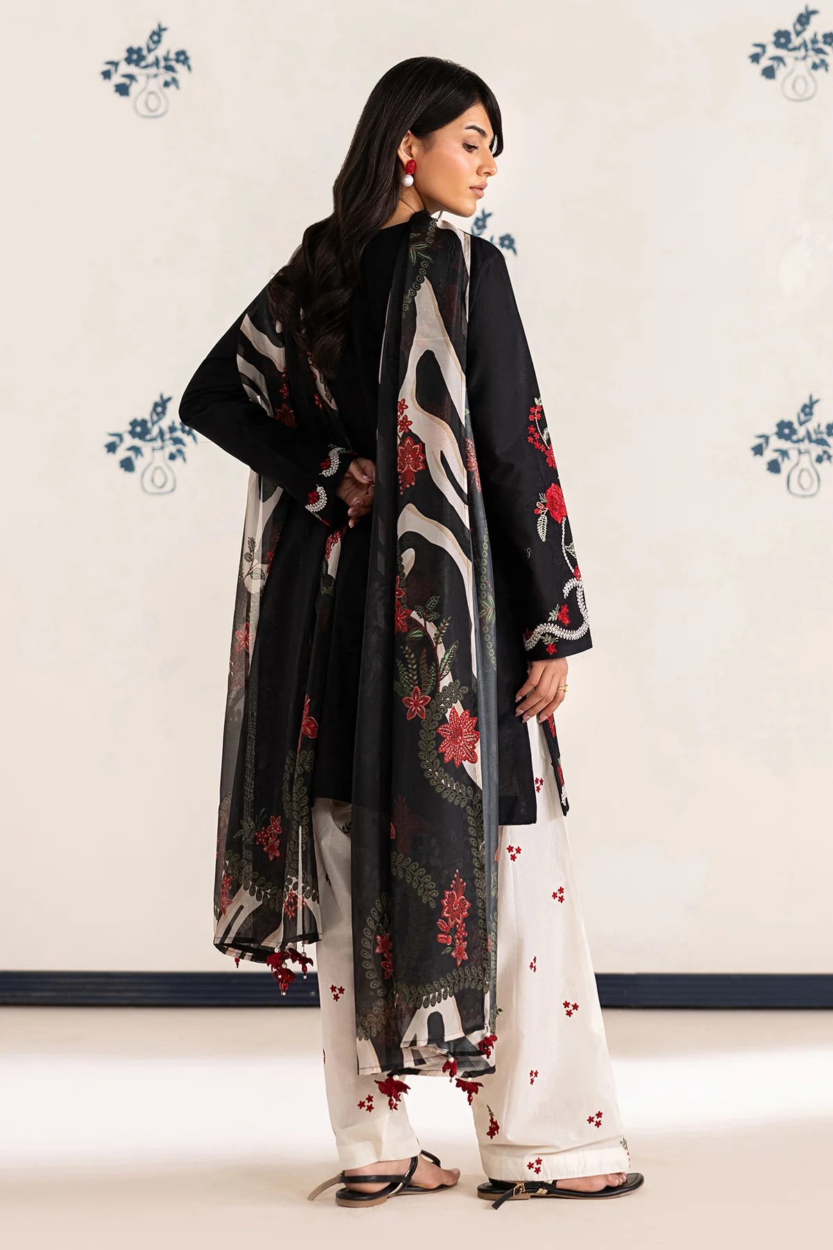 EMBROIDERED LAWN PR-1330 - Image 2