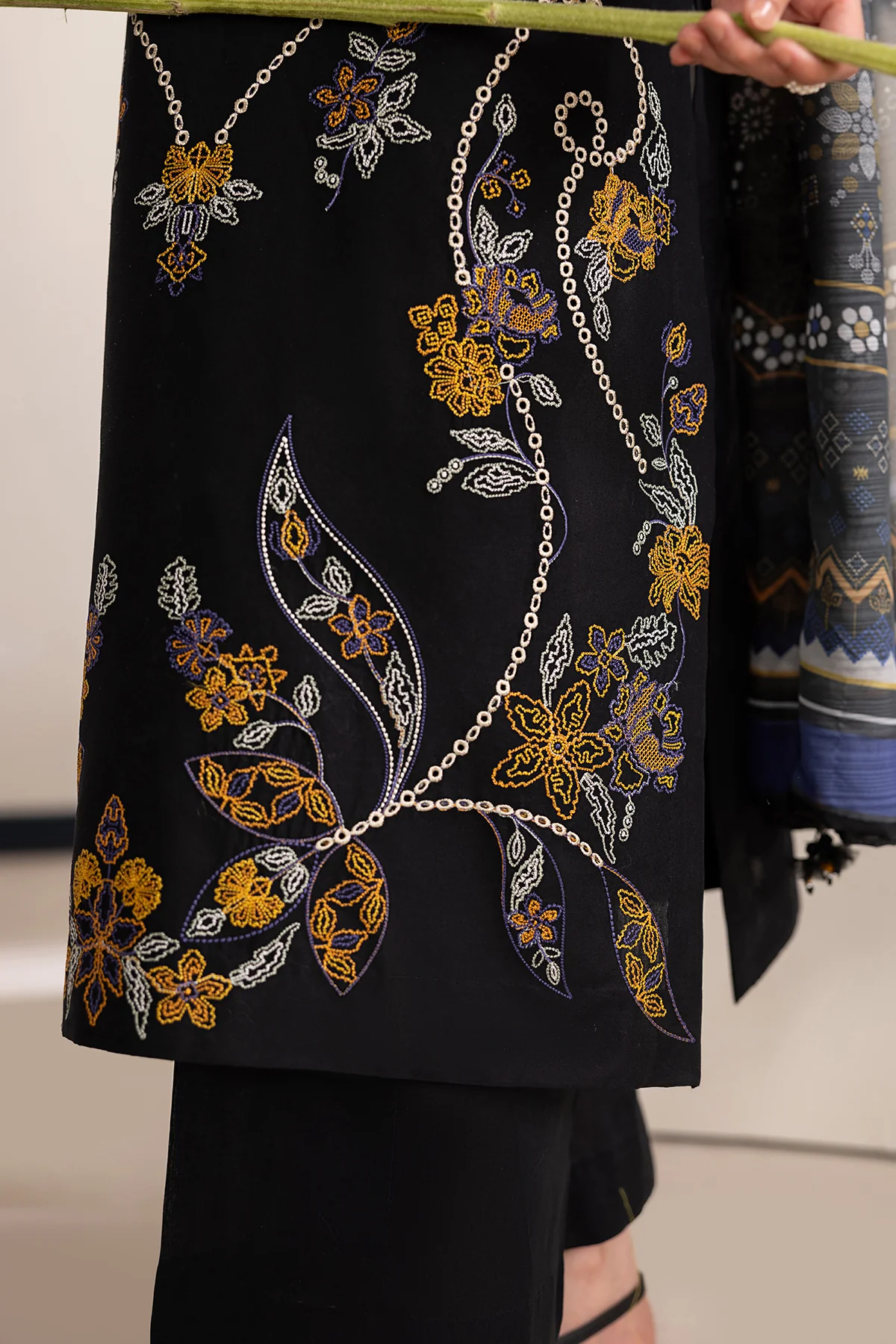 EMBROIDERED LAWN PR-1331 - Image 3