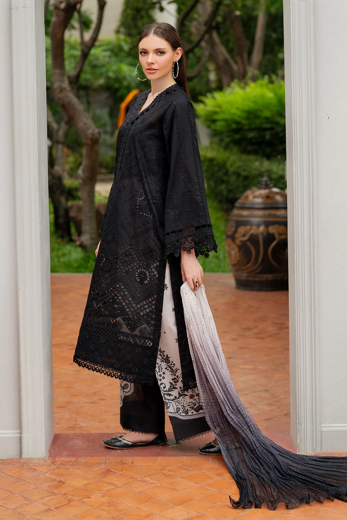 EMBROIDERED LAWN SF-4194 - Image 4