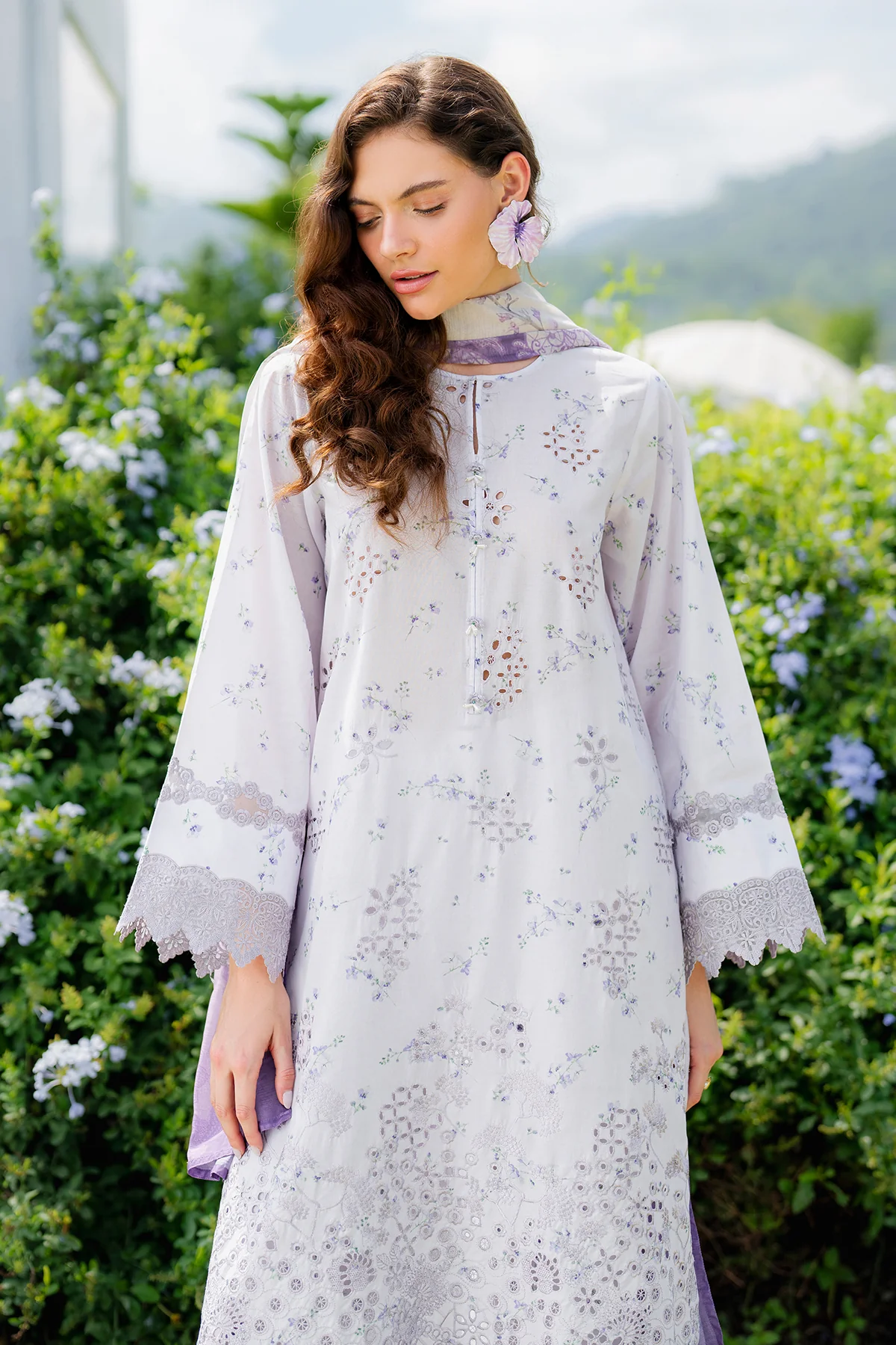 EMBROIDERED LAWN SF-4211 - Image 6