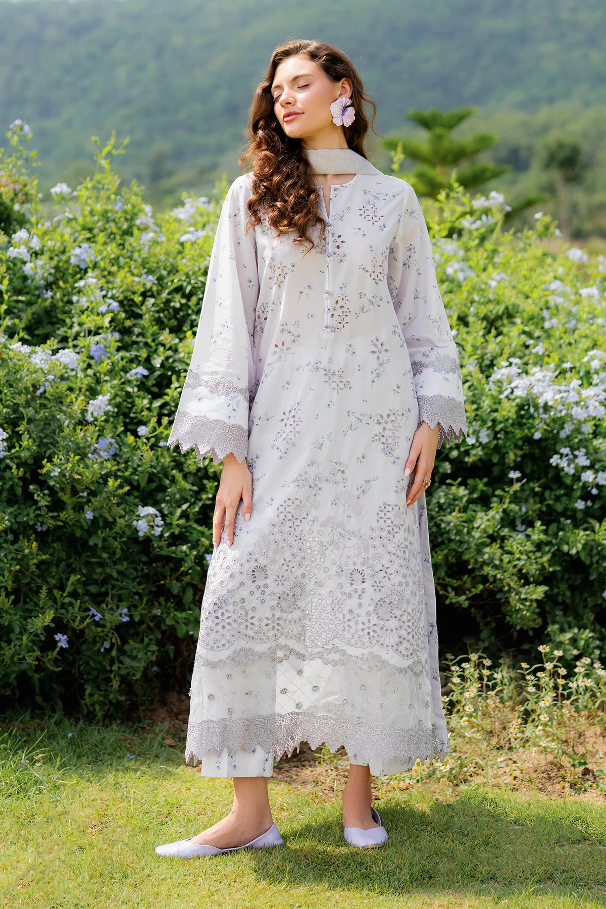 EMBROIDERED LAWN SF-4211 - Image 9