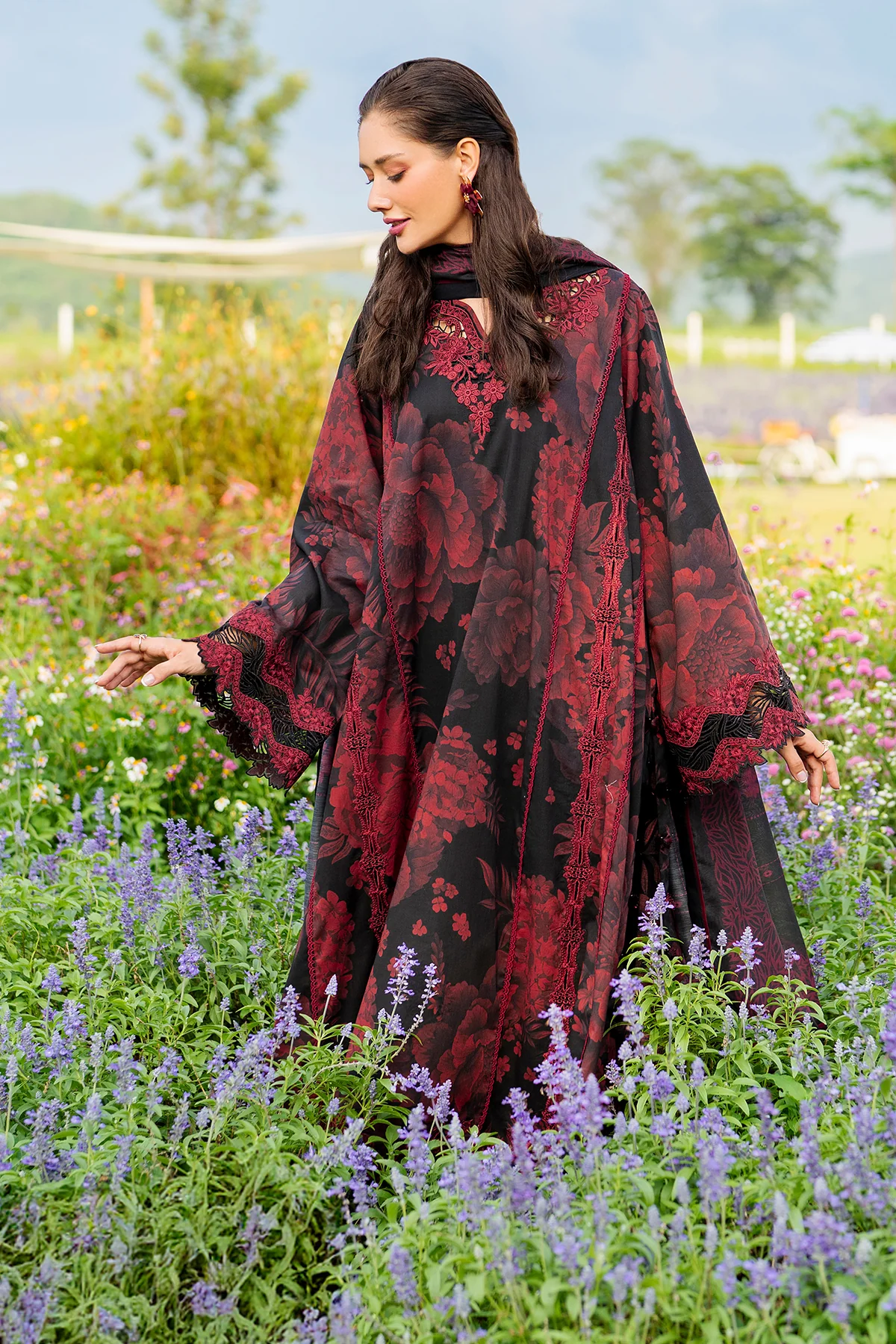EMBROIDERED LAWN UF-4220 - Image 4