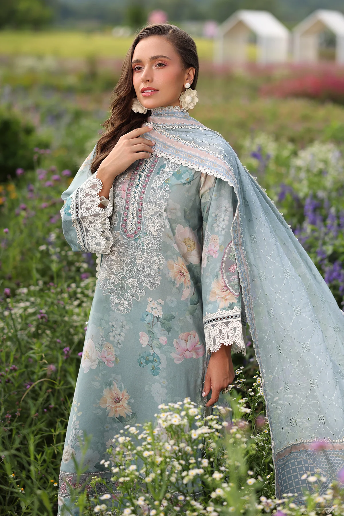 EMBROIDERED LAWN SF-4224 - Image 4
