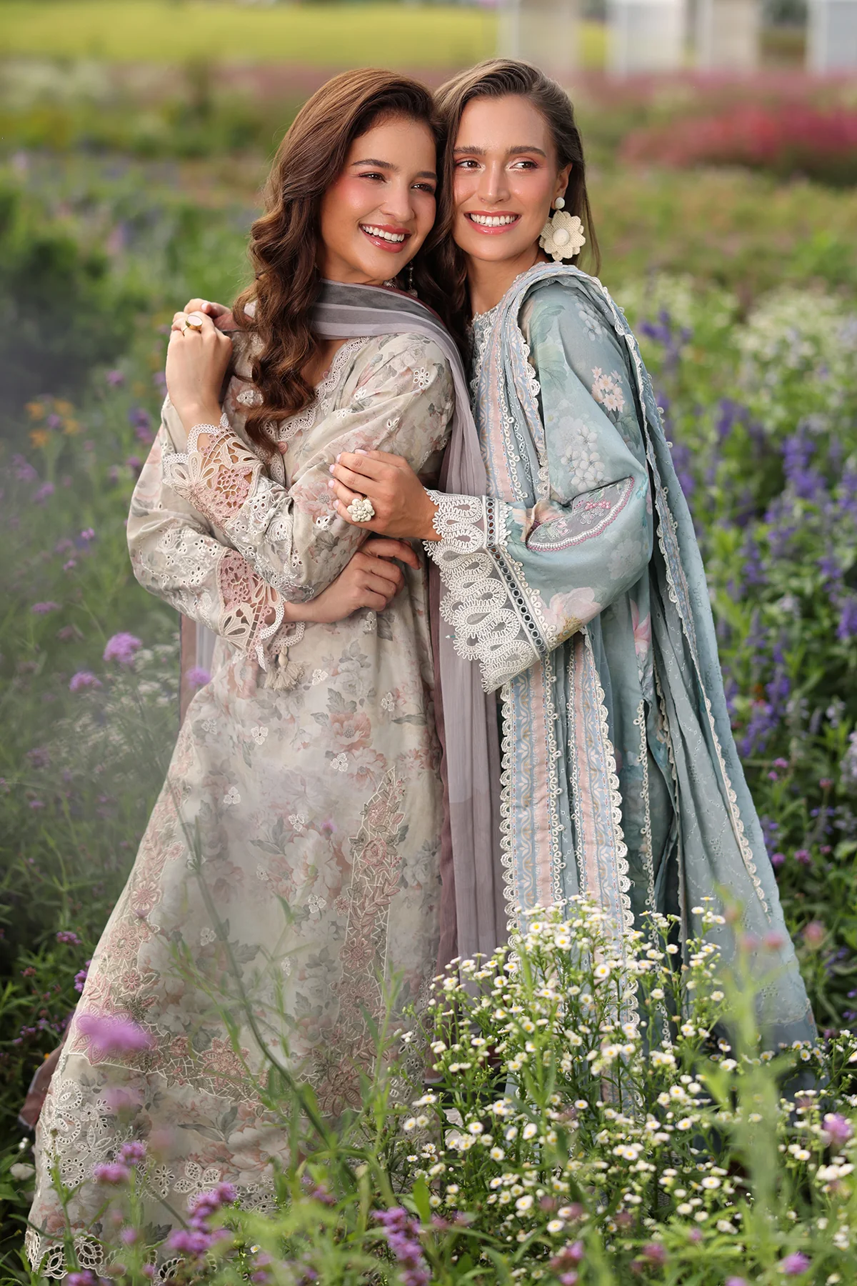EMBROIDERED LAWN SF-4225 - Image 7