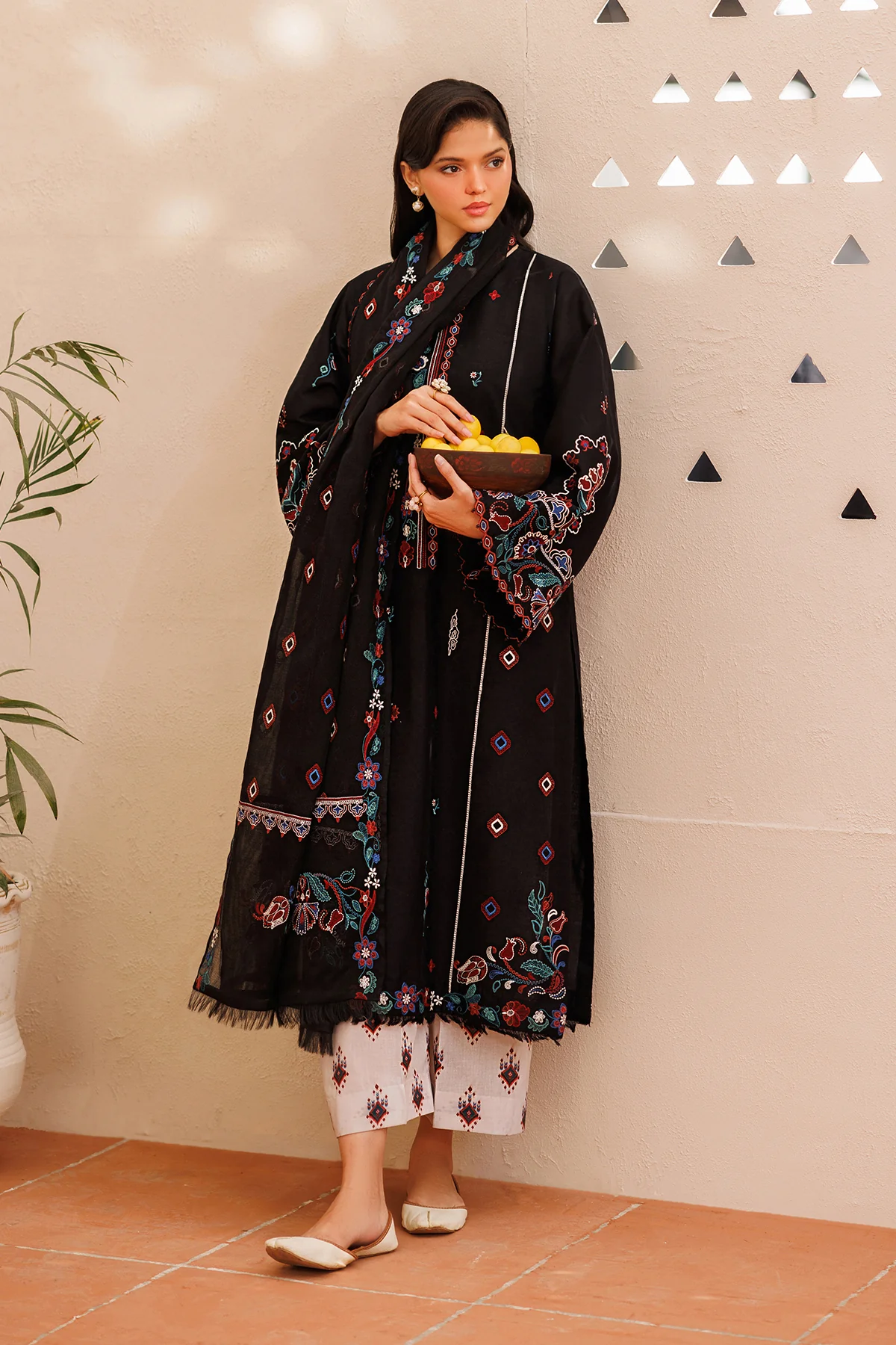 EMBROIDERED LAWN SF-4391 - Image 5