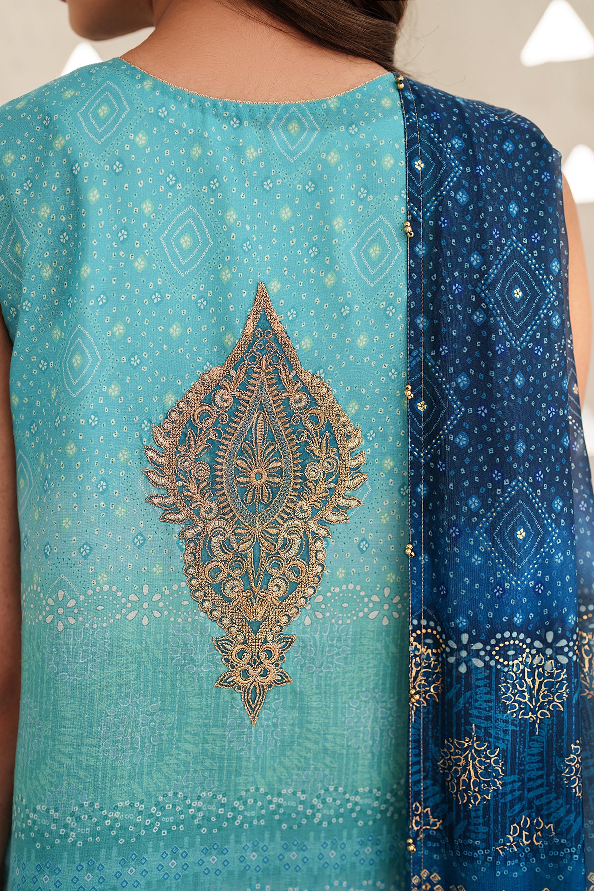 EMBROIDERED LAWN SF-4400 - Image 4
