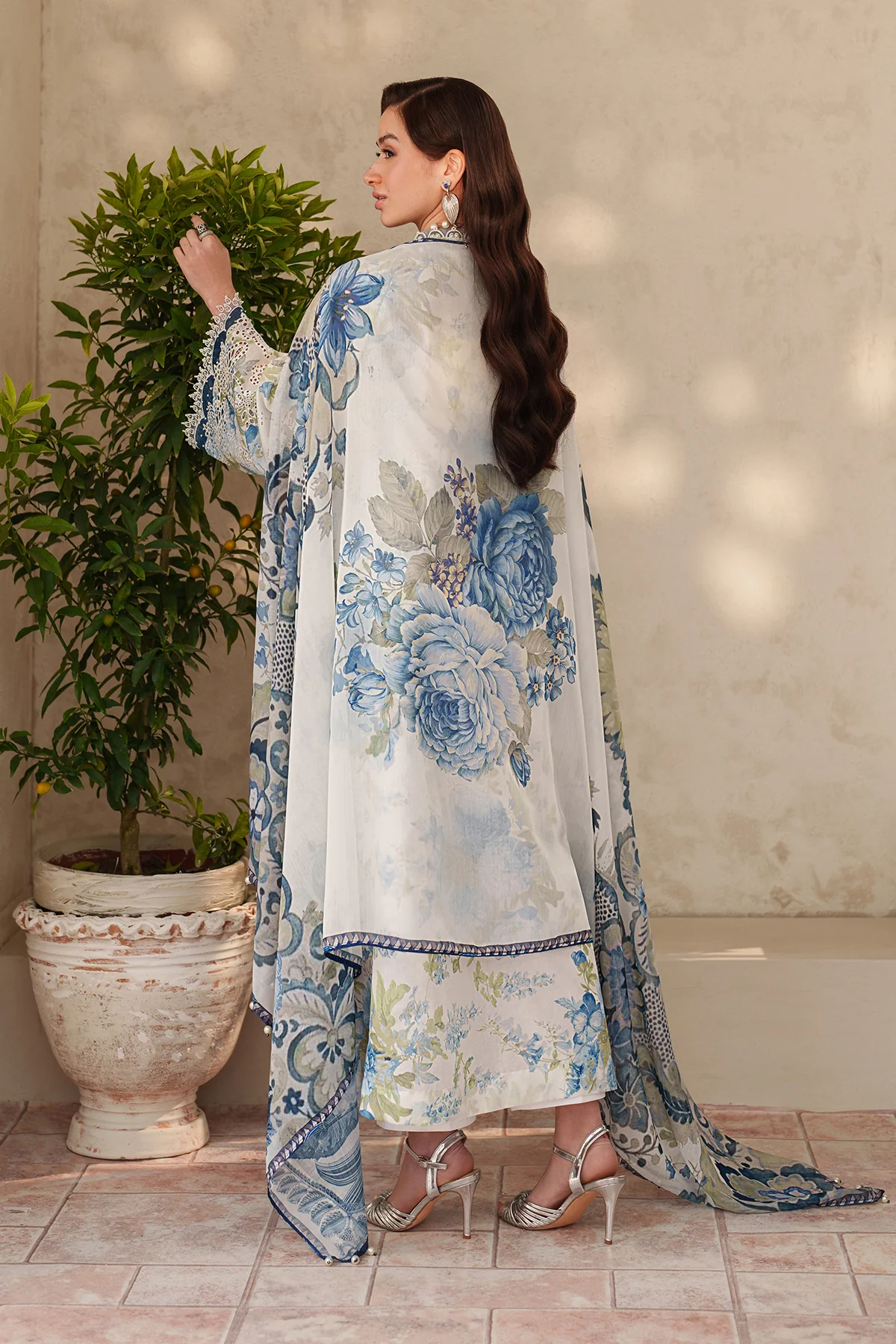 EMBROIDERED LAWN SF-4401 - Image 2