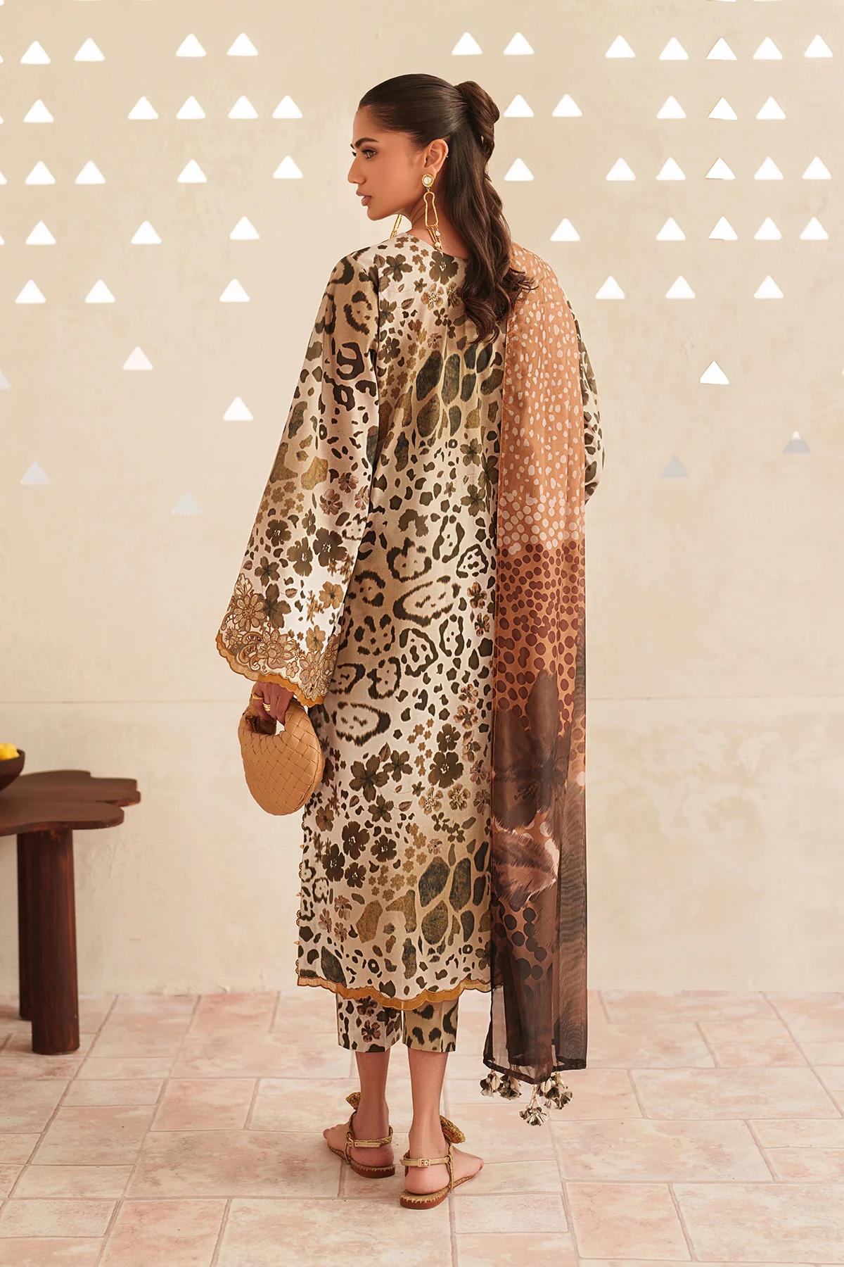 EMBROIDERED LAWN SF-4408 - Image 2