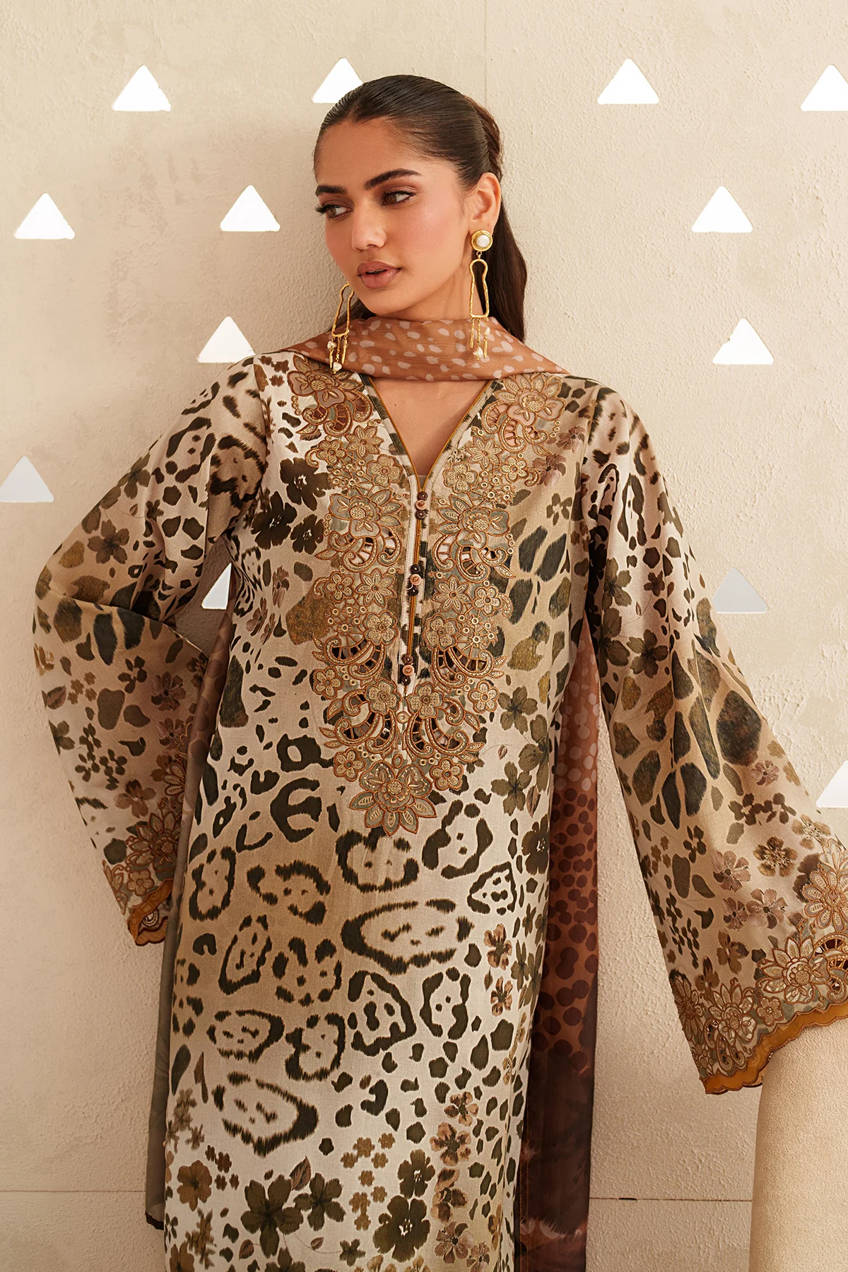 EMBROIDERED LAWN SF-4408 - Image 3