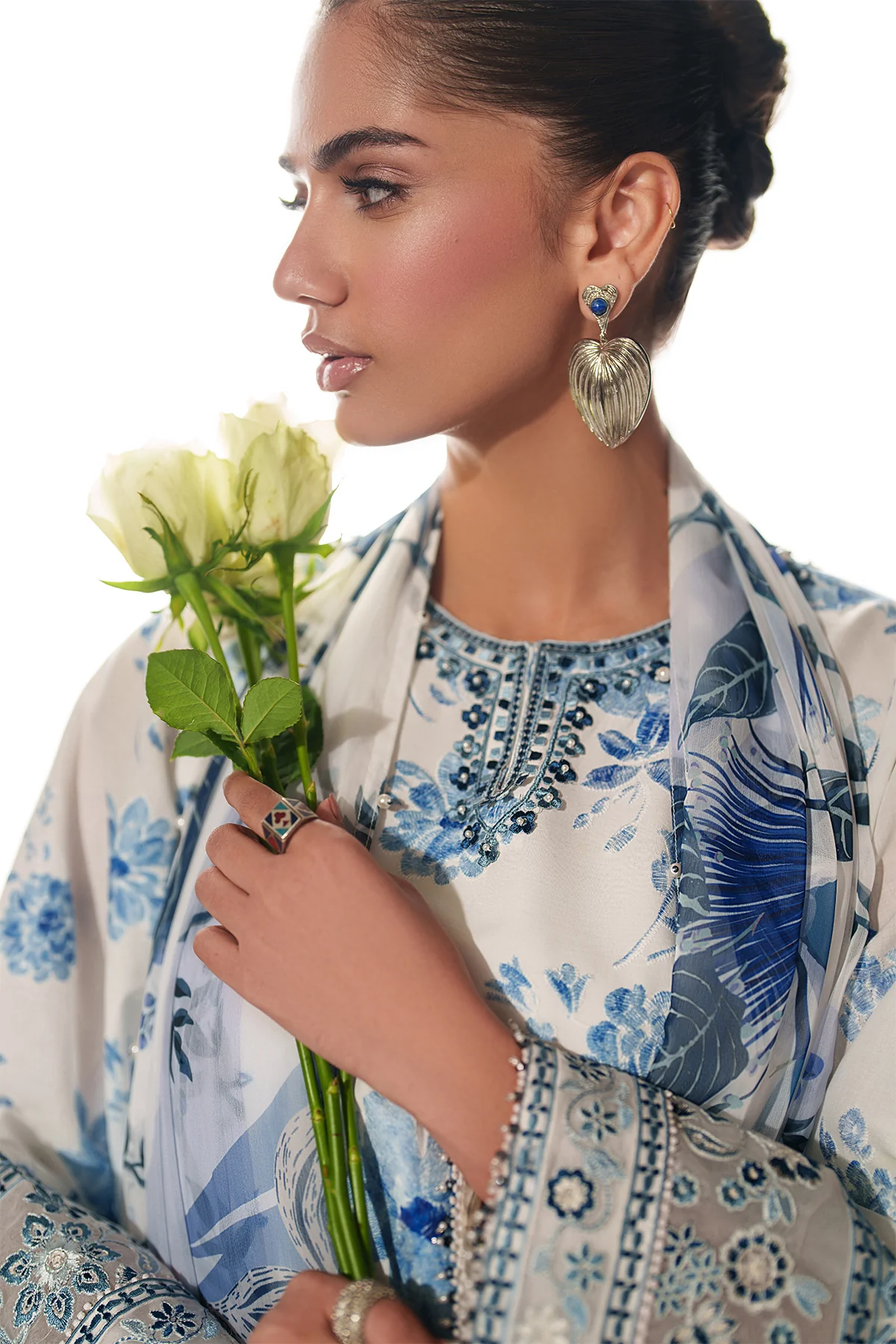 EMBROIDERED LAWN SF-4413 - Image 4