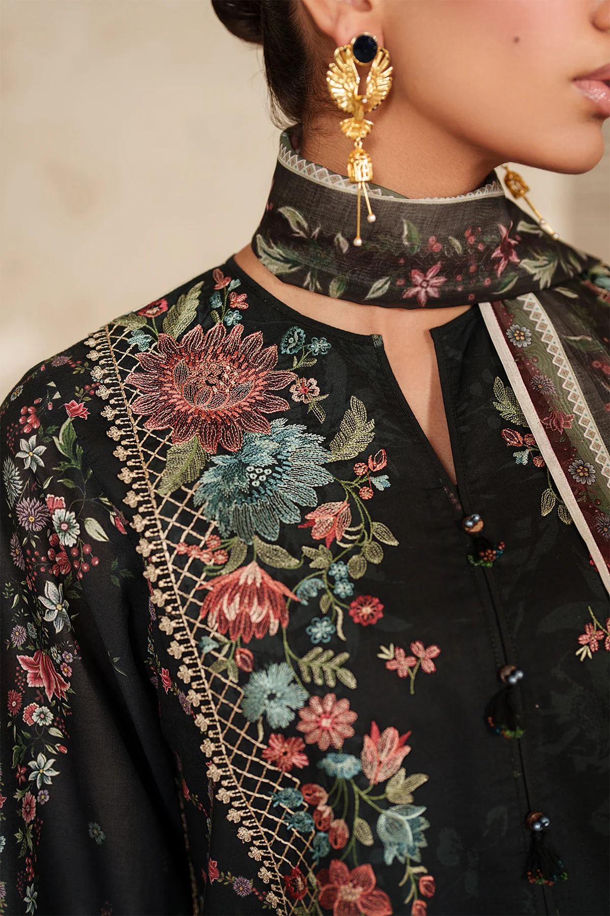 EMBROIDERED LAWN SF-4415 - Image 4