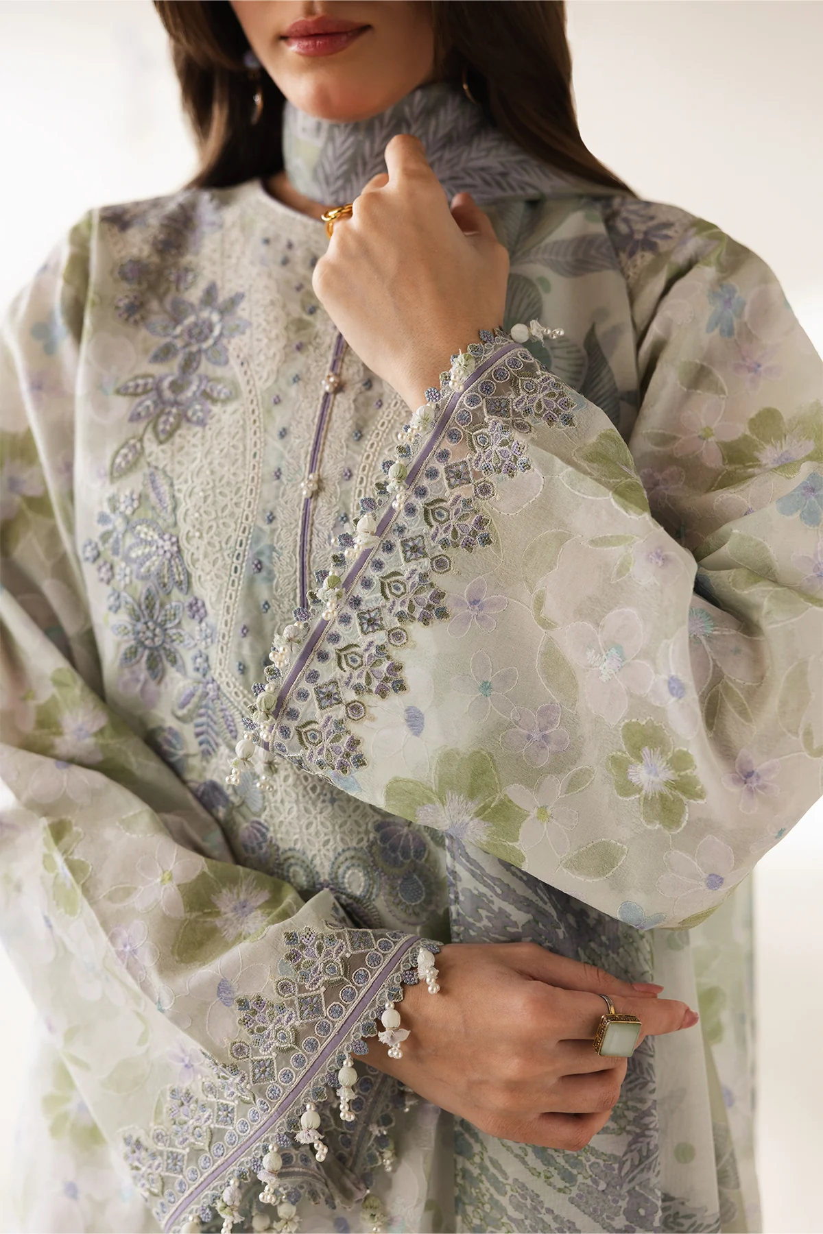 EMBROIDERED LAWN SF-4425 - Image 3