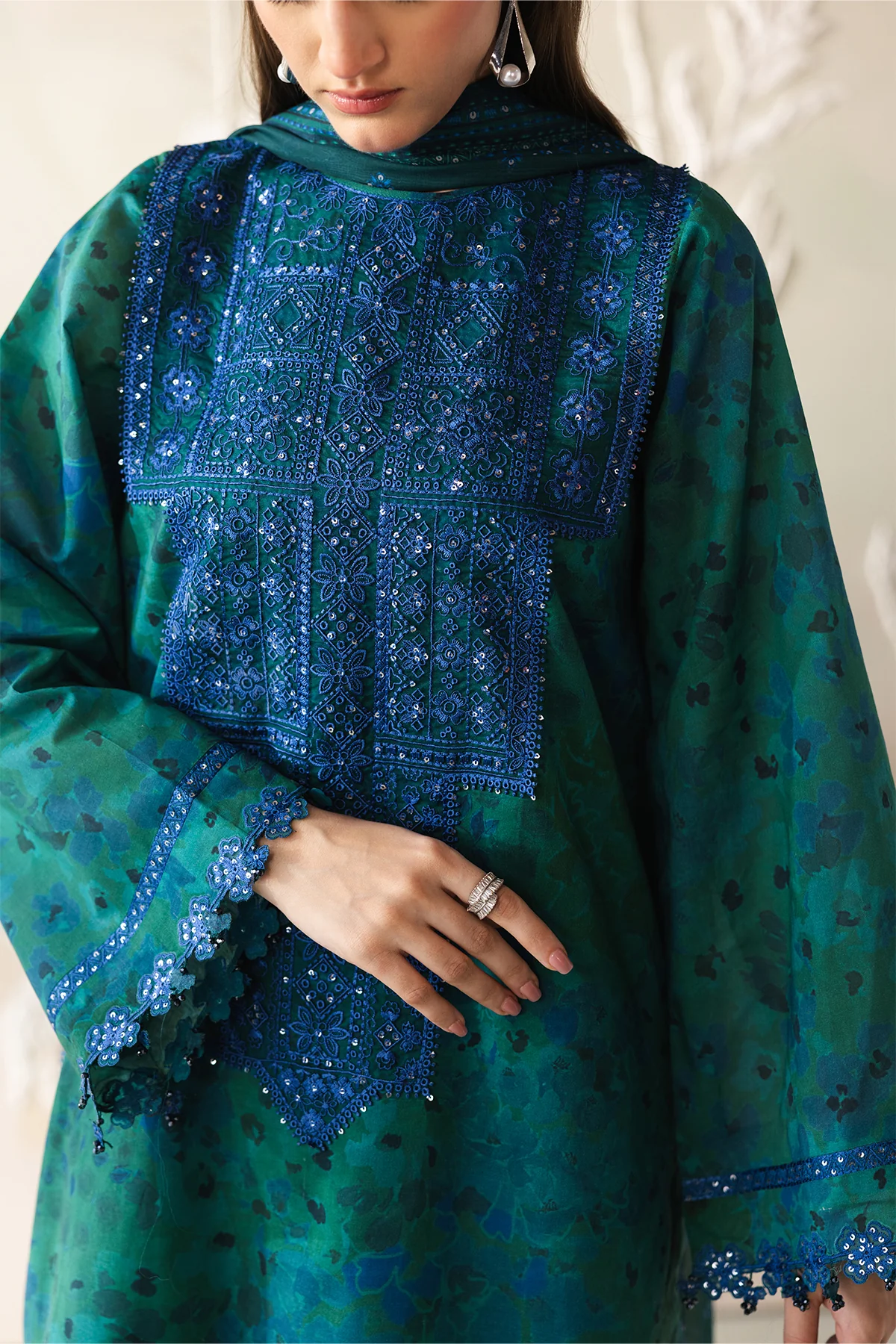 EMBROIDERED LAWN SF-4426 - Image 3