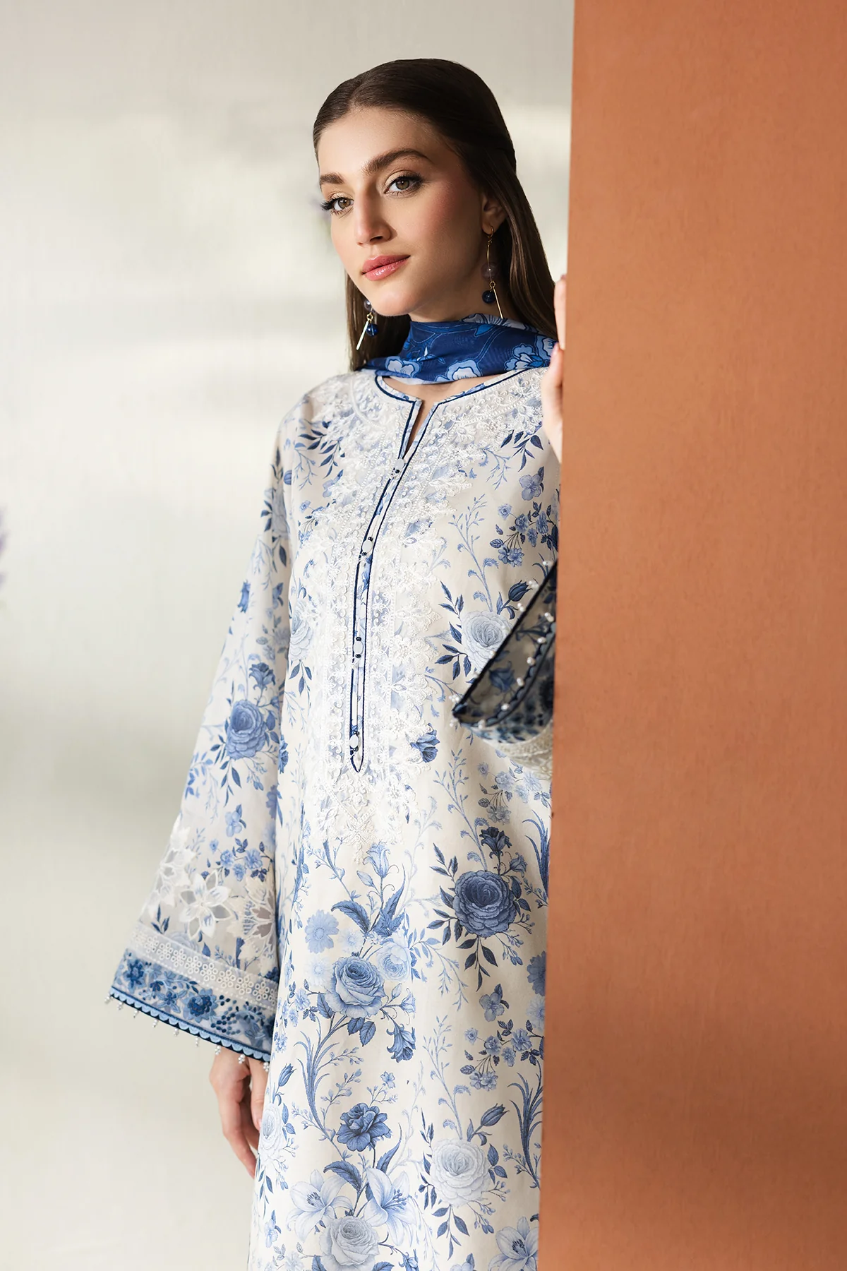 EMBROIDERED LAWN SF-4429 - Image 5