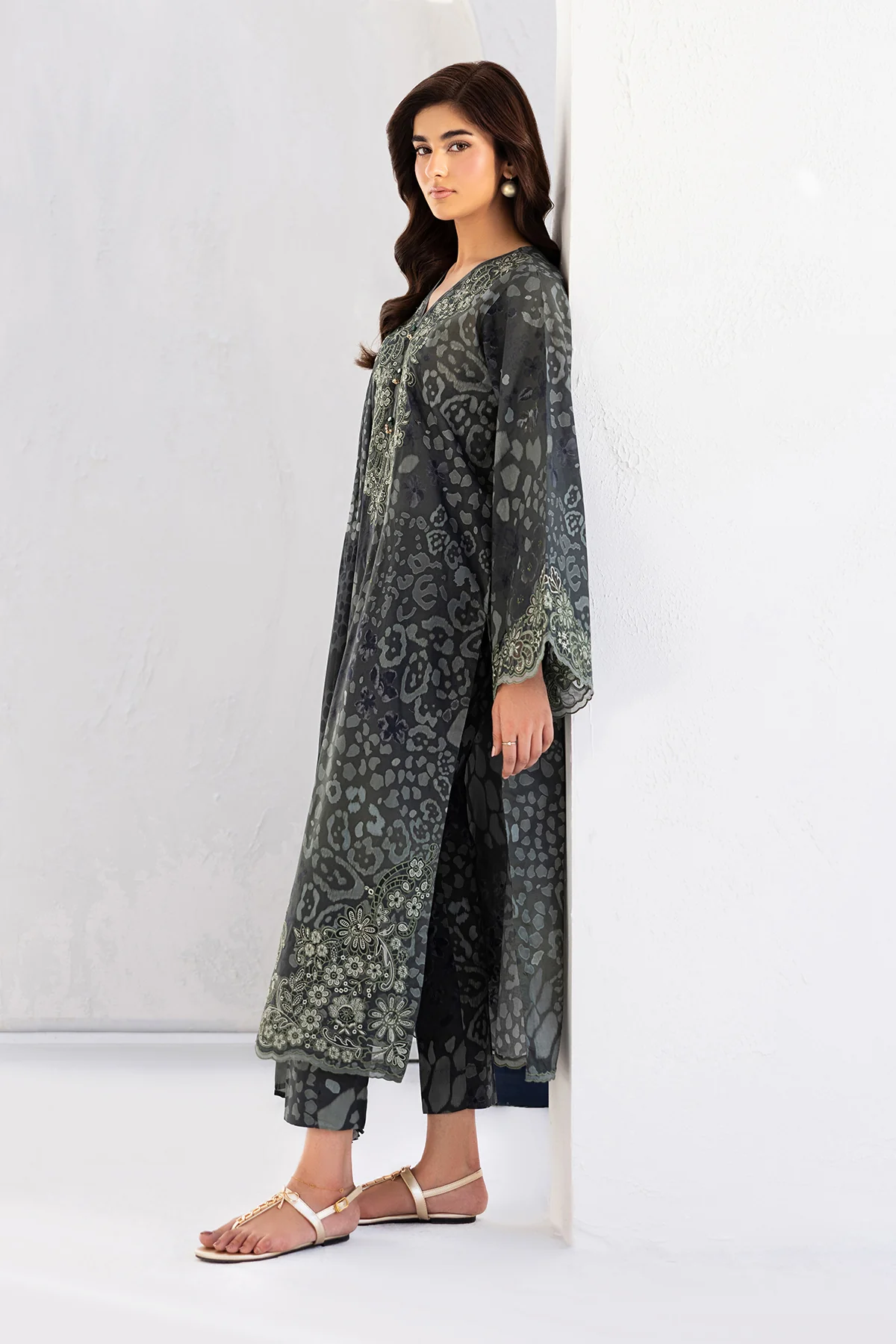 EMBROIDERED LAWN SF-4454 - Image 7