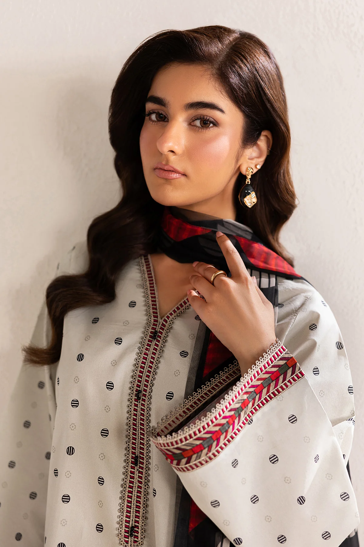 EMBROIDERED LAWN SF-4455 - Image 3