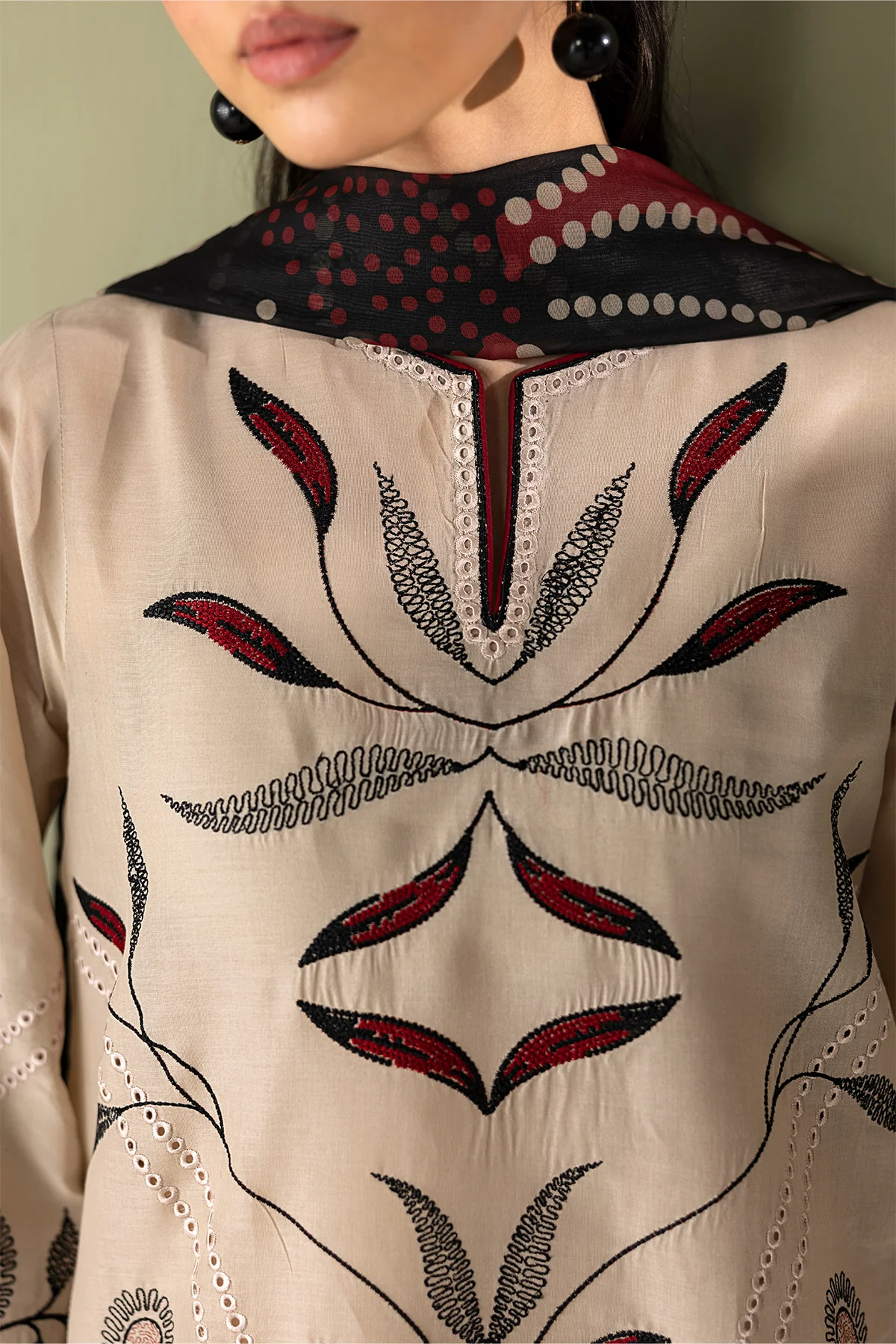 EMBROIDERED LAWN UF-4418 - Image 3