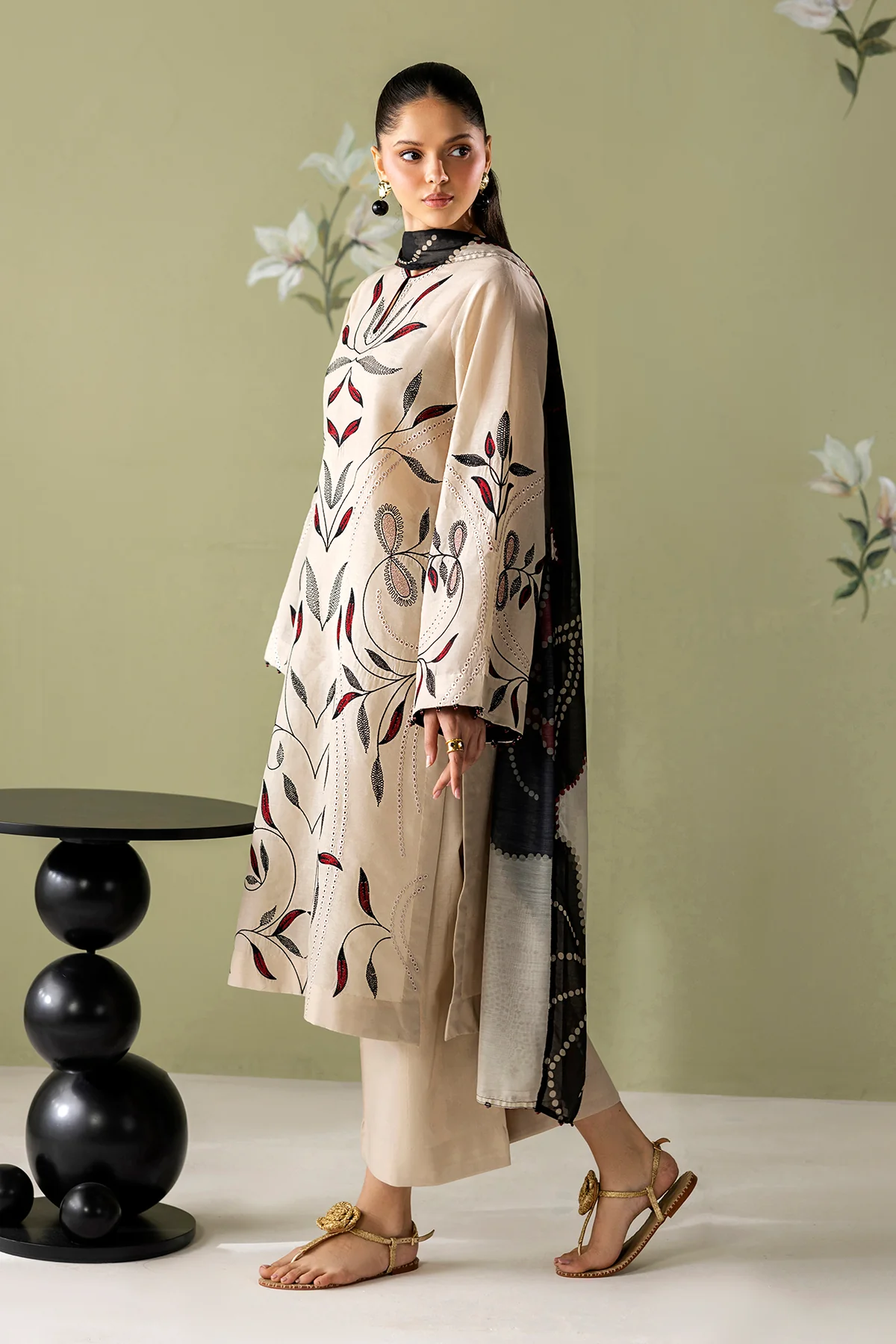 EMBROIDERED LAWN UF-4418 - Image 8