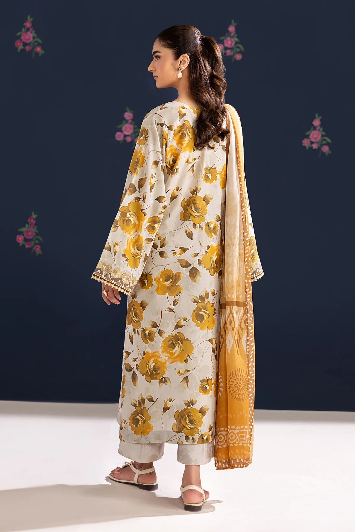 EMBROIDERED LAWN SF-4462 - Image 2
