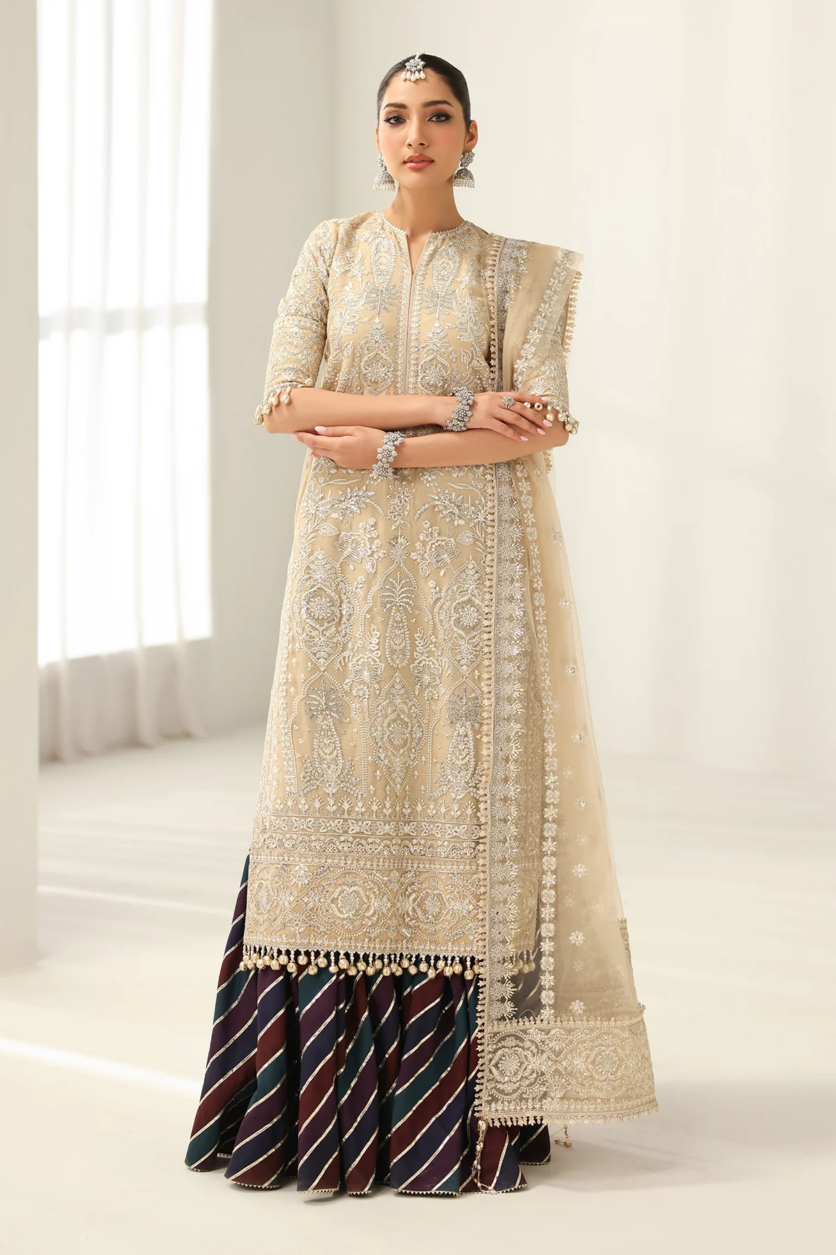 EMBROIDERED NET SF-4183