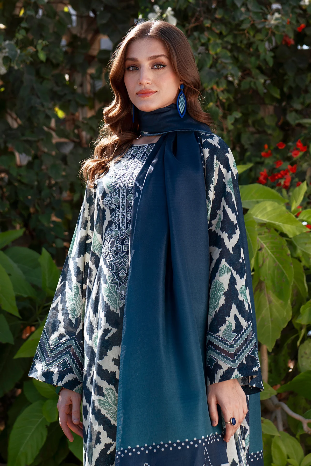 EMBROIDERED PRINTED LAWN SF-4069 - Image 4