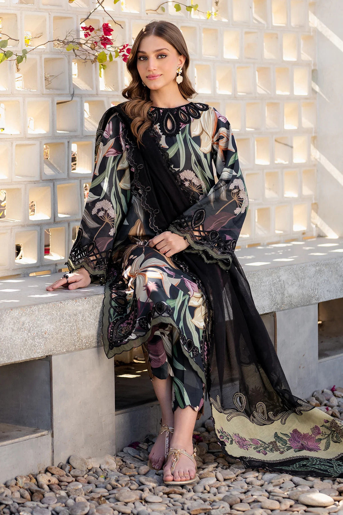 EMBROIDERED PRINTED LAWN SF-4090 - Image 5