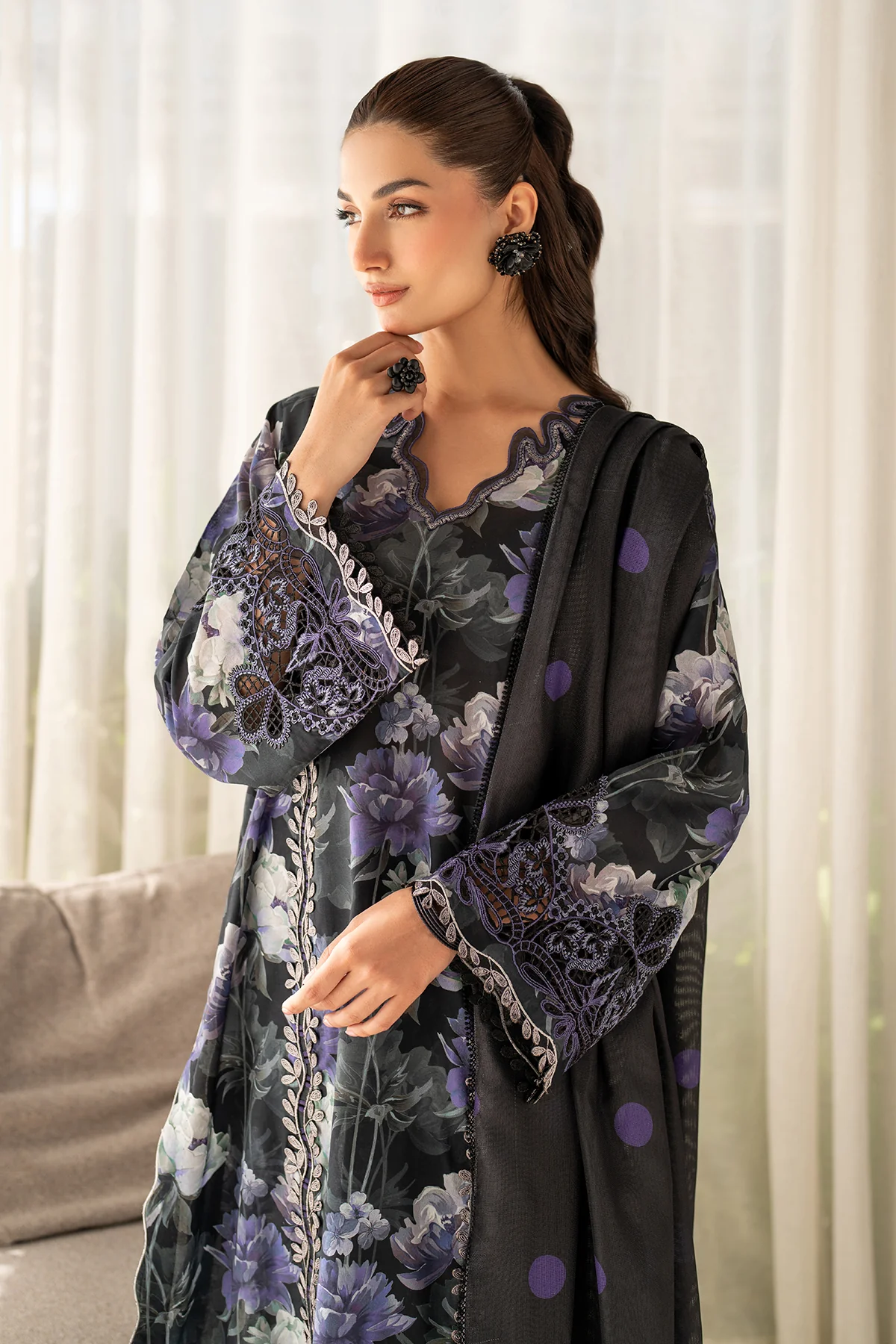 EMBROIDERED PRINTED LAWN SF-4093 - Image 3