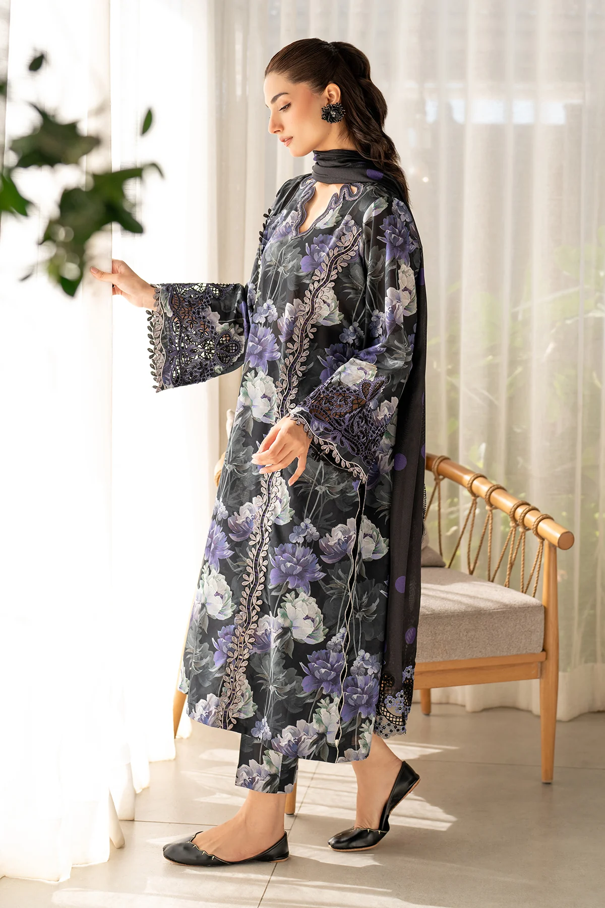 EMBROIDERED PRINTED LAWN SF-4093 - Image 6