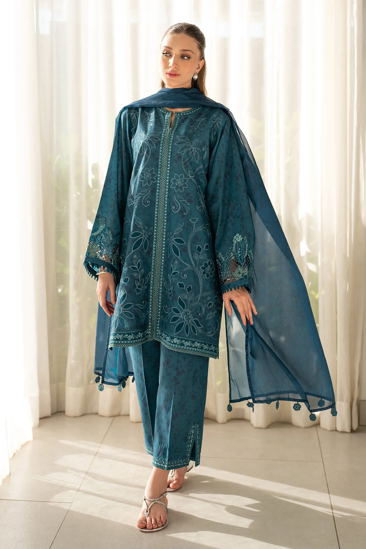 EMBROIDERED PRINTED LAWN SF-4097 - Image 2