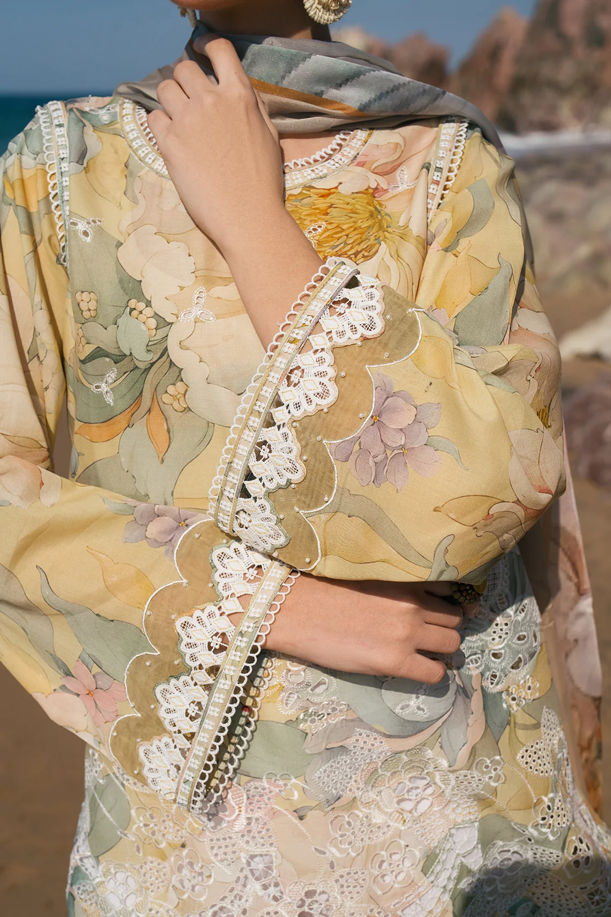 EMBROIDERED PRINTED LAWN SF-4120 - Image 3