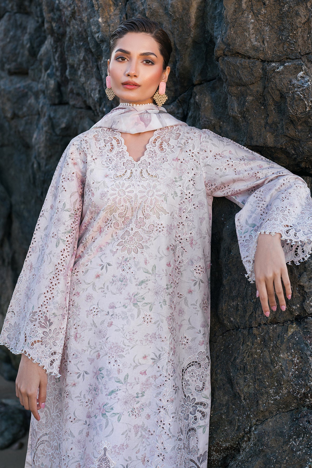 EMBROIDERED PRINTED LAWN SF-4130 - Image 7