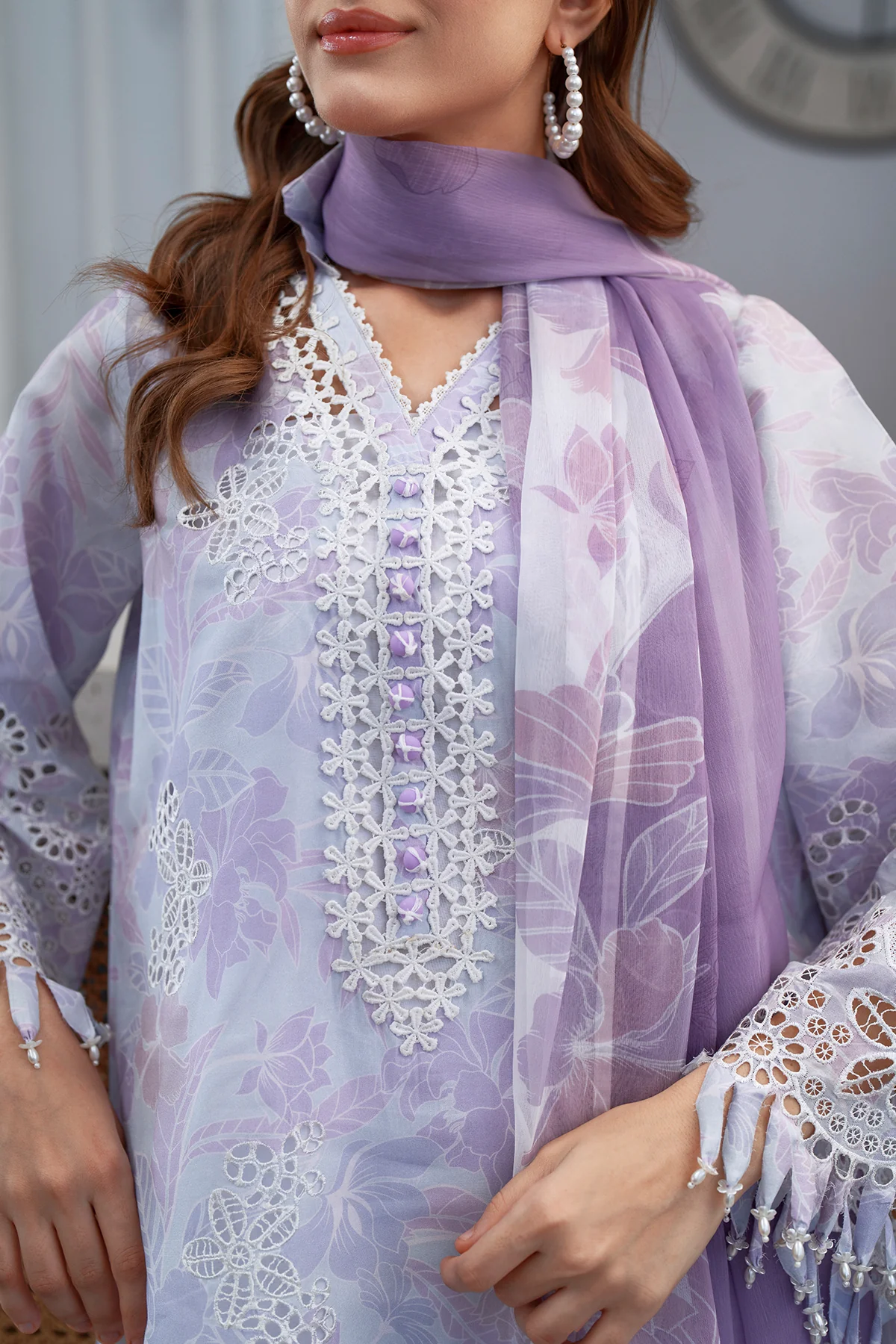EMBROIDERED PRINTED LAWN UF-4073 - Image 4