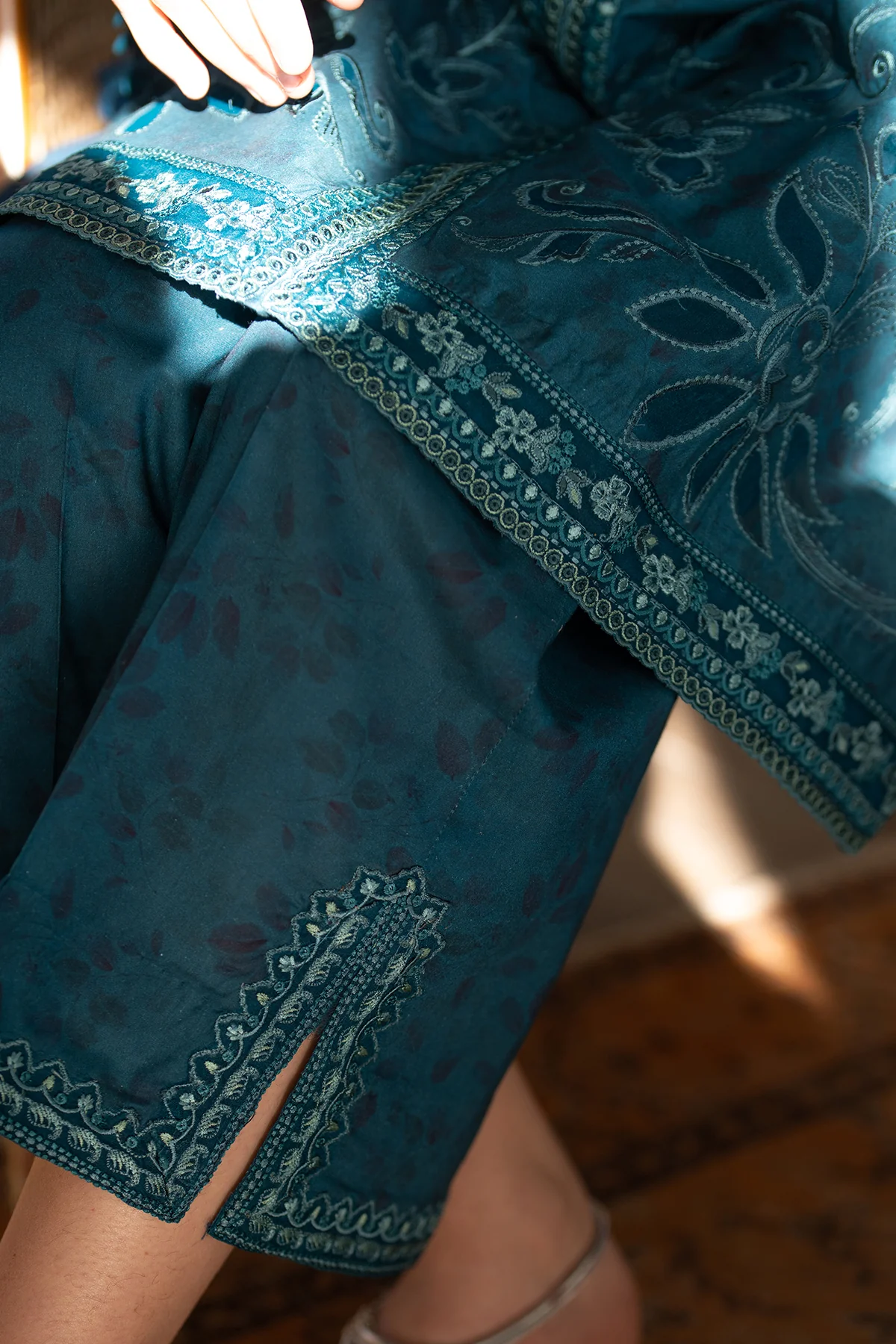 EMBROIDERED PRINTED LAWN UF-4097 - Image 6