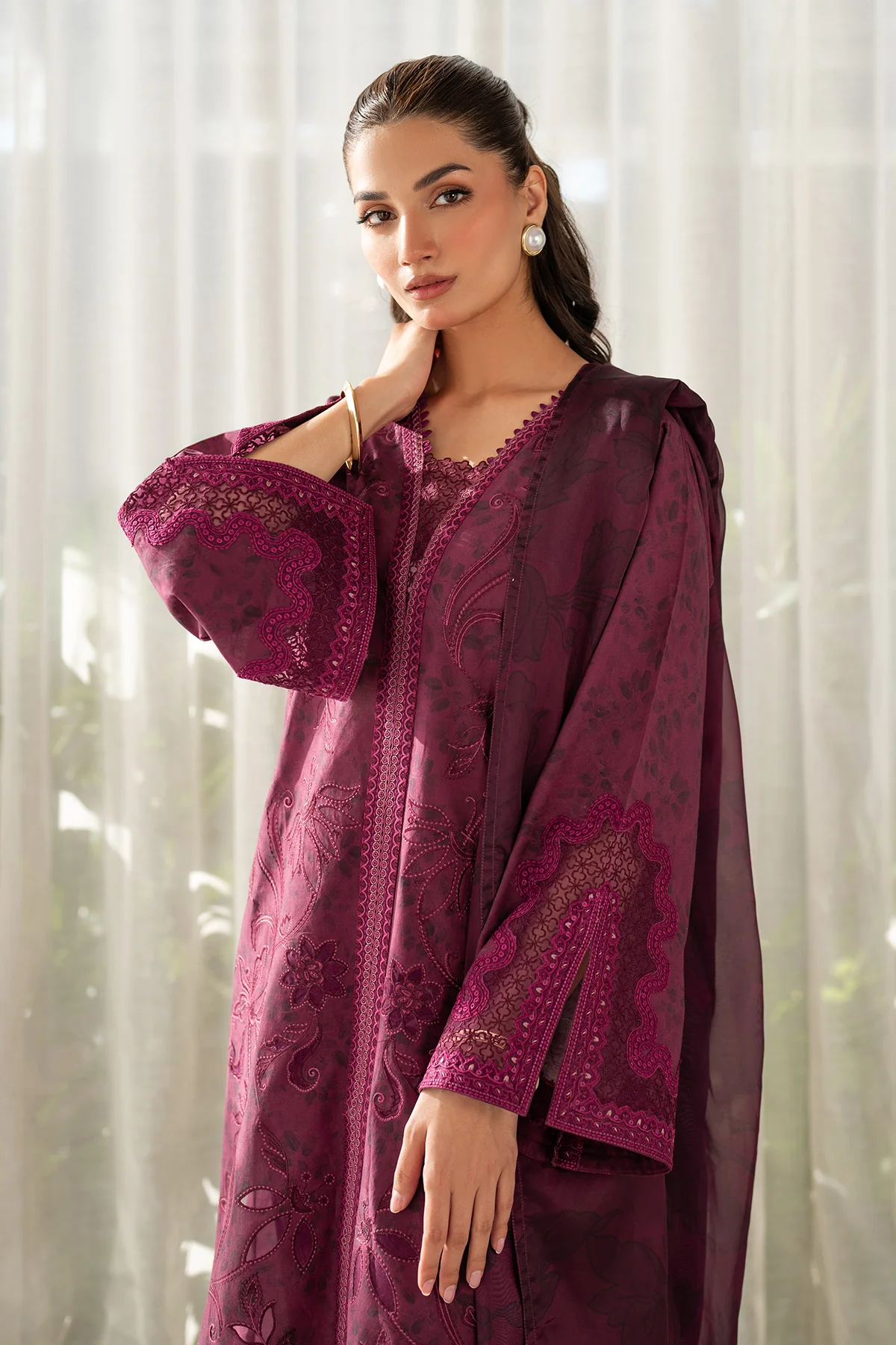 EMBROIDERED PRINTED LAWN UF-4098 - Image 3