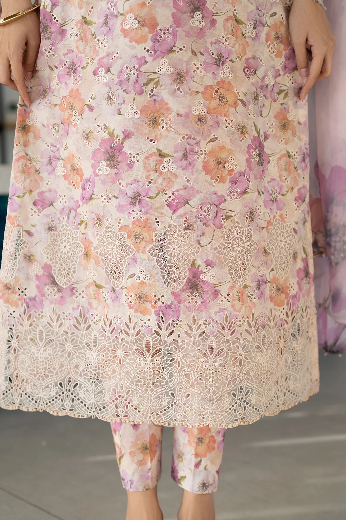 EMBROIDERED PRINTED LAWN UF-4099 - Image 7