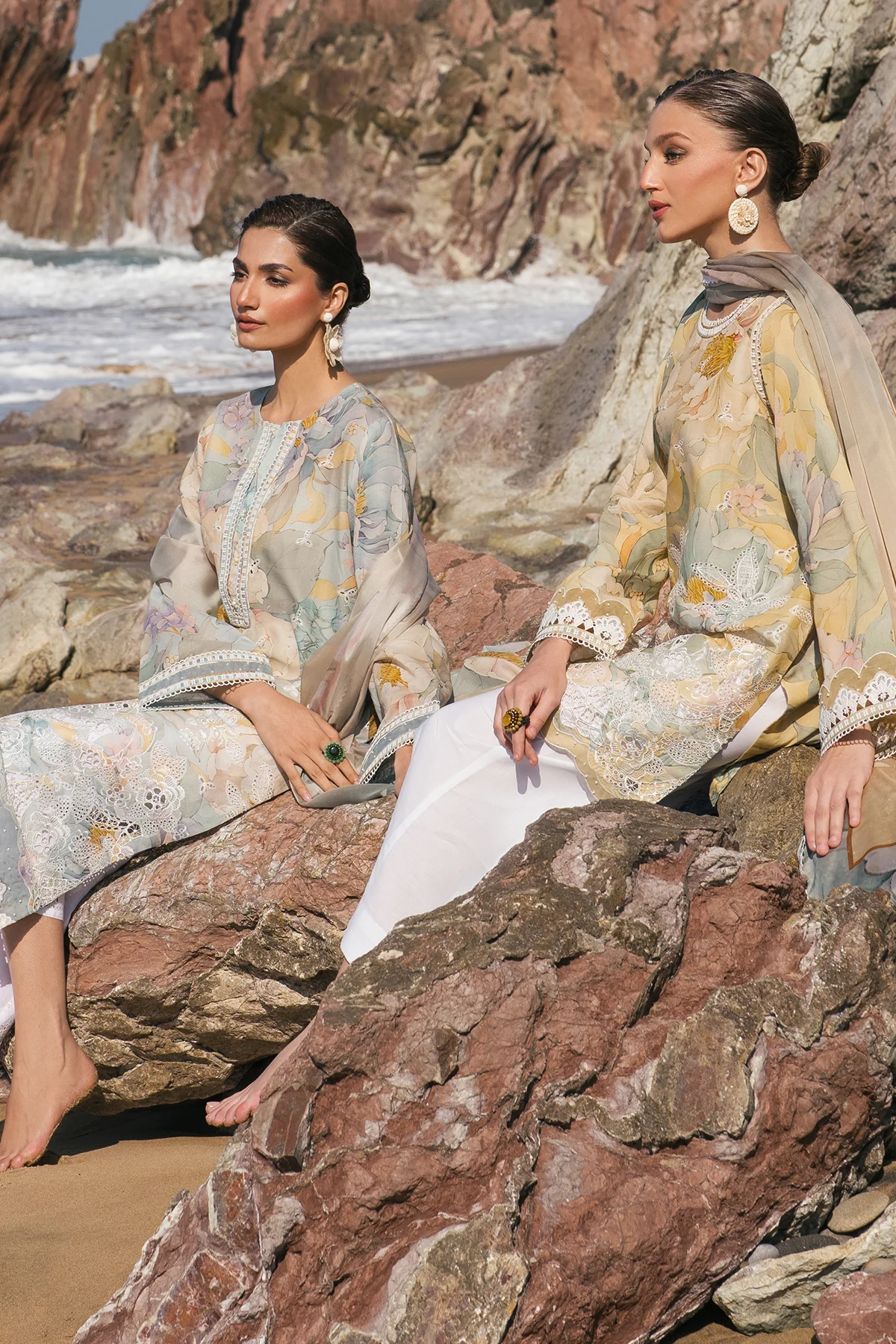 EMBROIDERED PRINTED LAWN UF-4120 - Image 6