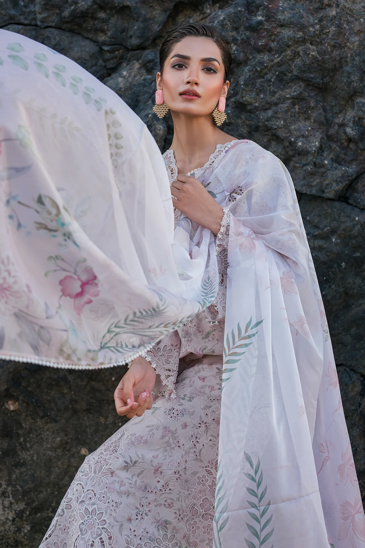 EMBROIDERED PRINTED LAWN UF-4130 - Image 11