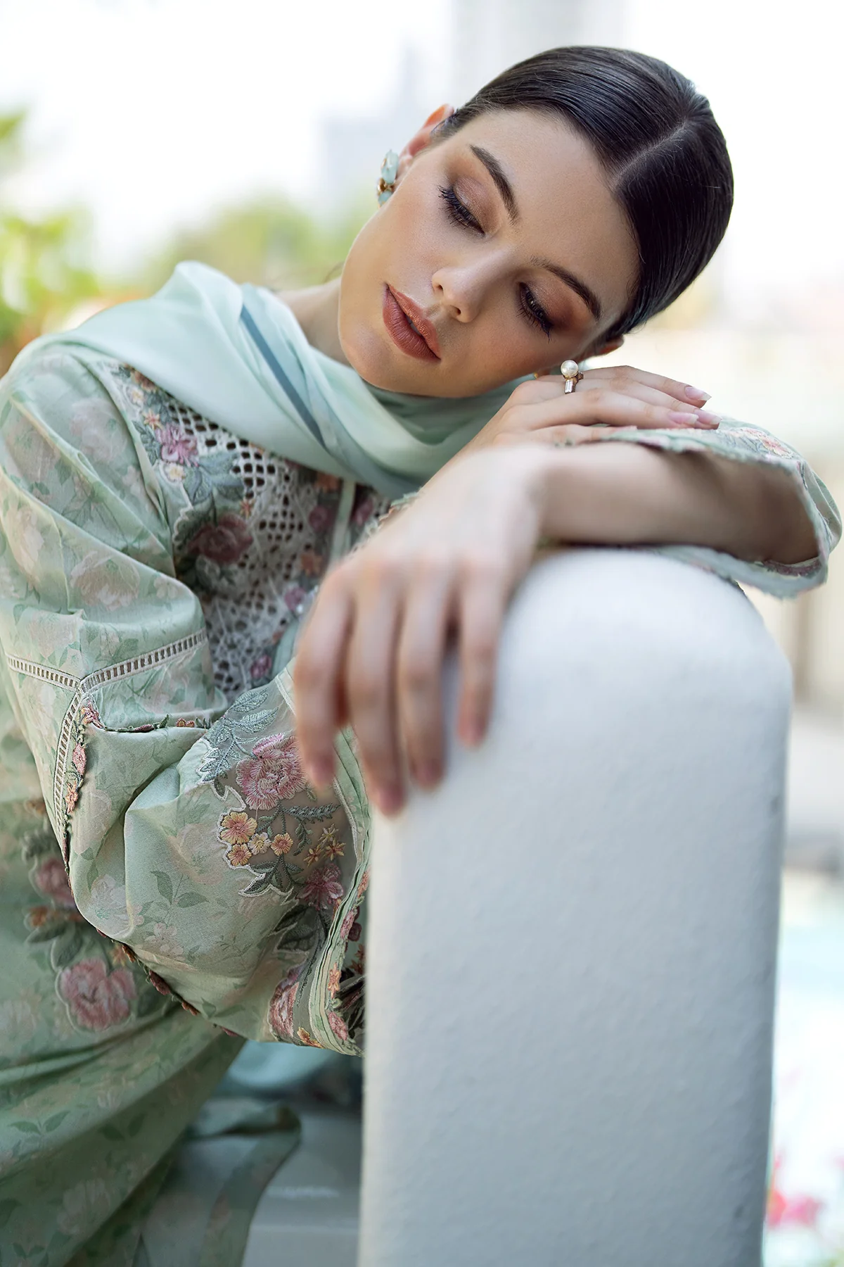 EMBROIDERED PRINTED LAWN UF-550 - Image 7