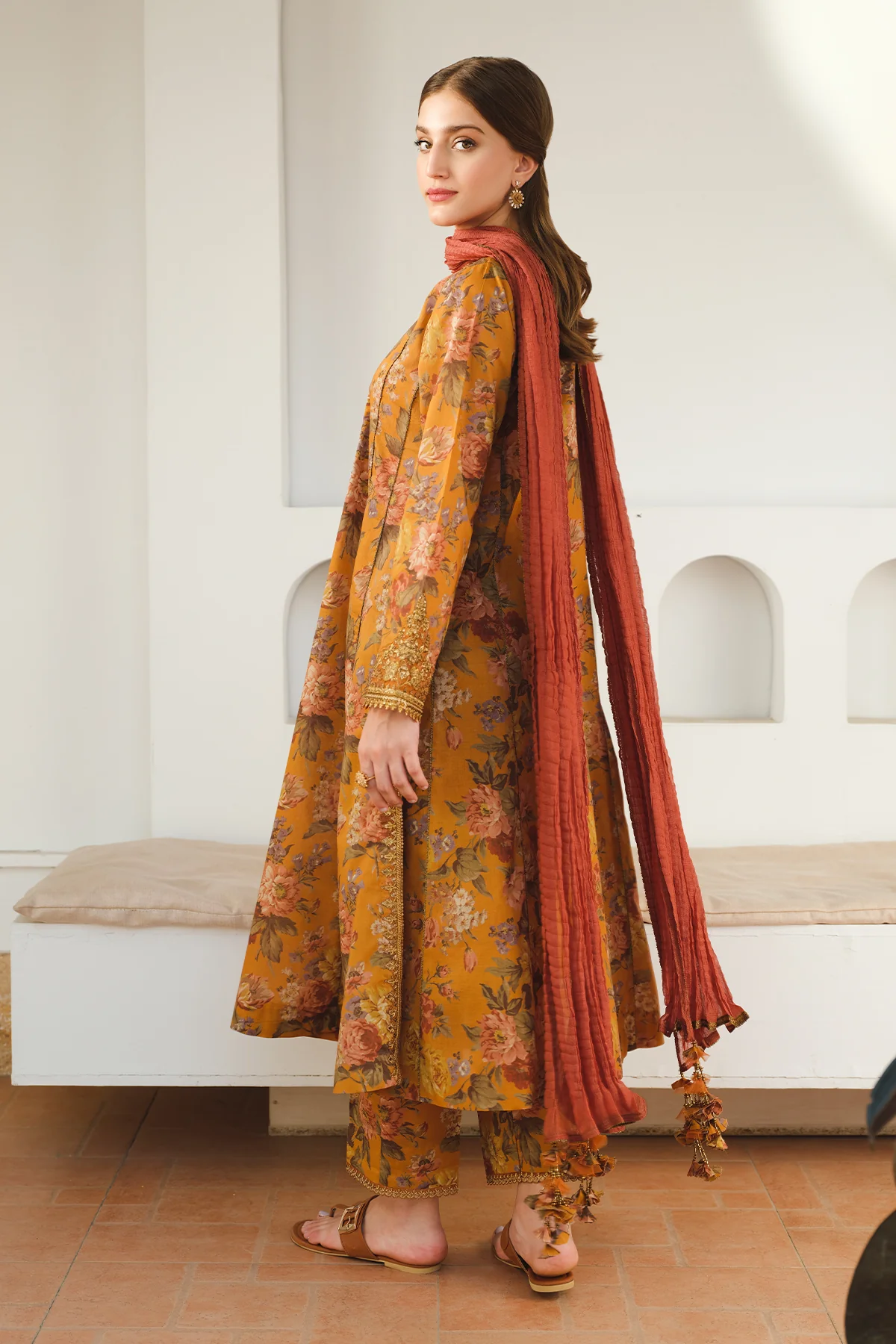 EMBROIDERED PRINTED LAWN UF-653 - Image 2
