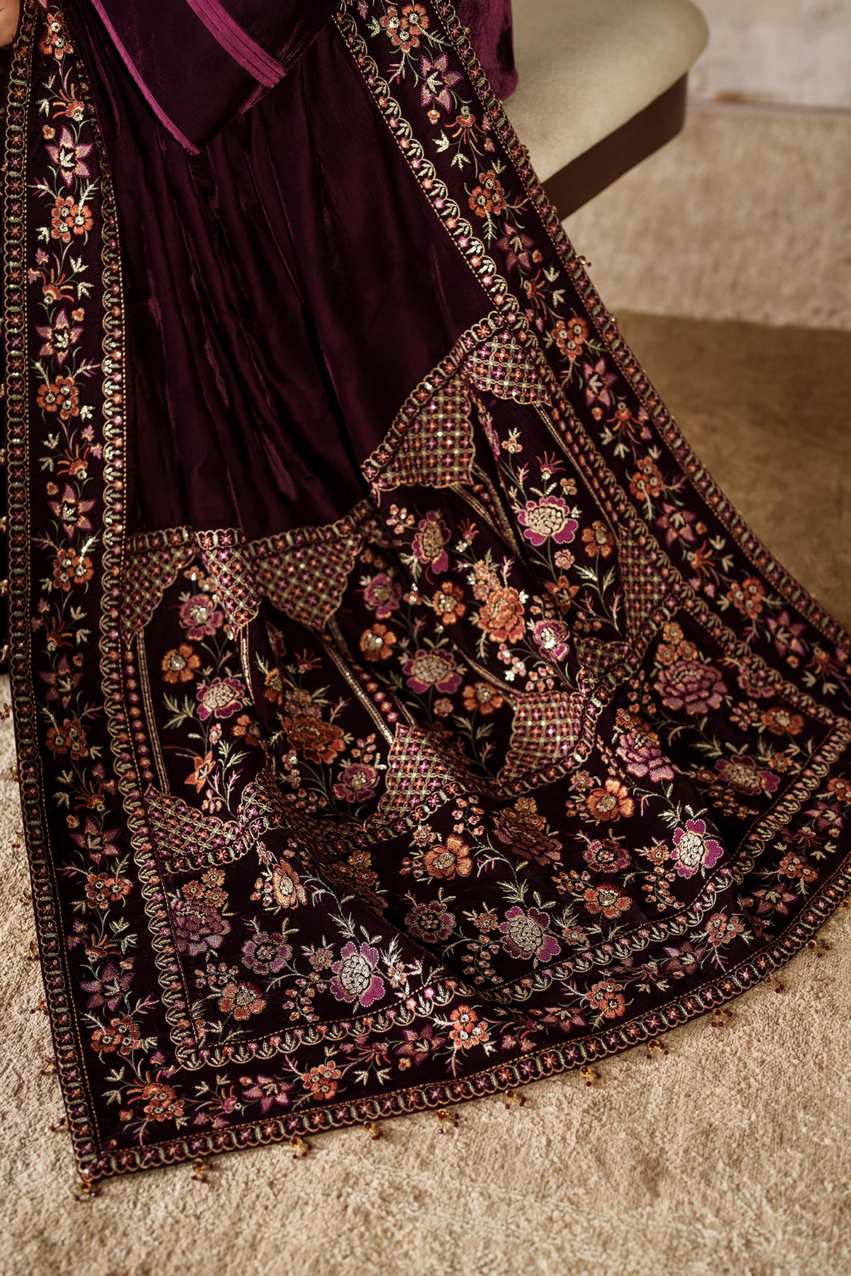 EMBROIDERED VELVET SHAWL VS-64 - Image 3