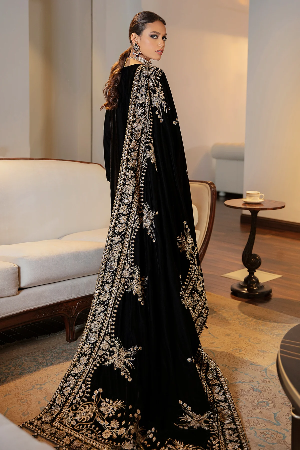 EMBROIDERED VELVET SHAWL VS-24 - Image 2